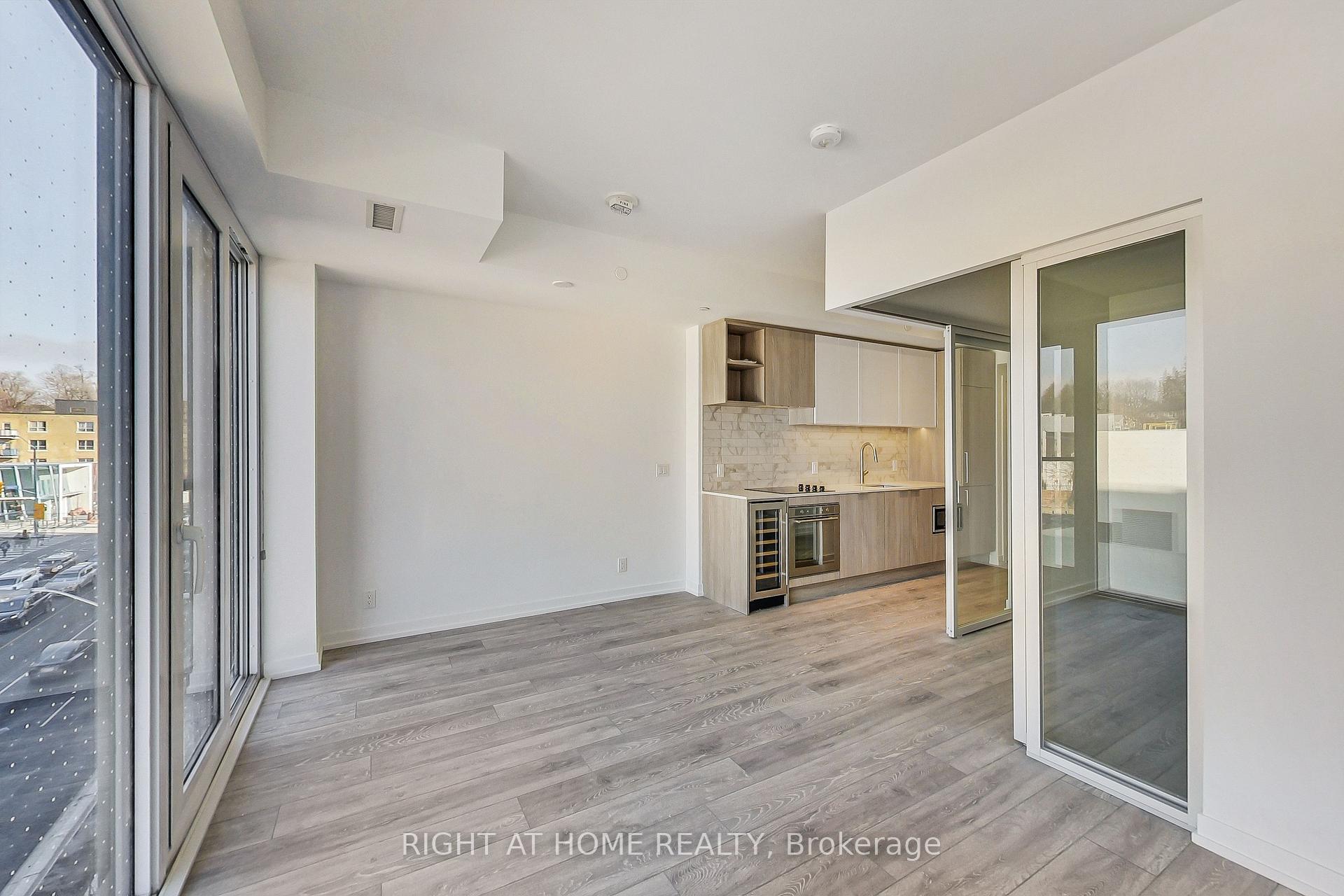 Photo 5 of Unit 519, 2020 Bathurst Street, Toronto, Humewood-Cedarvale — HOMEH