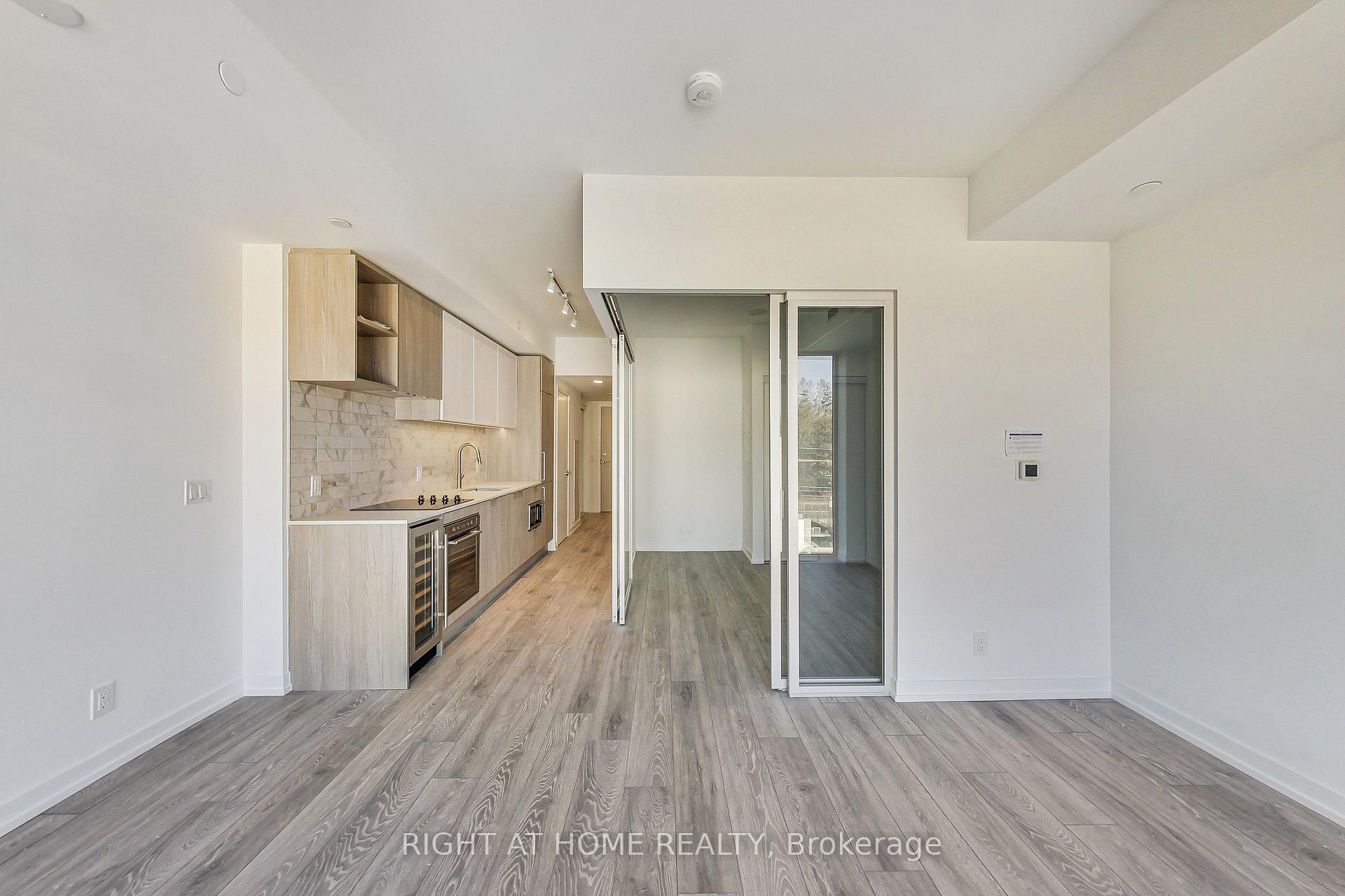Photo 6 of Unit 519, 2020 Bathurst Street, Toronto, Humewood-Cedarvale — HOMEH