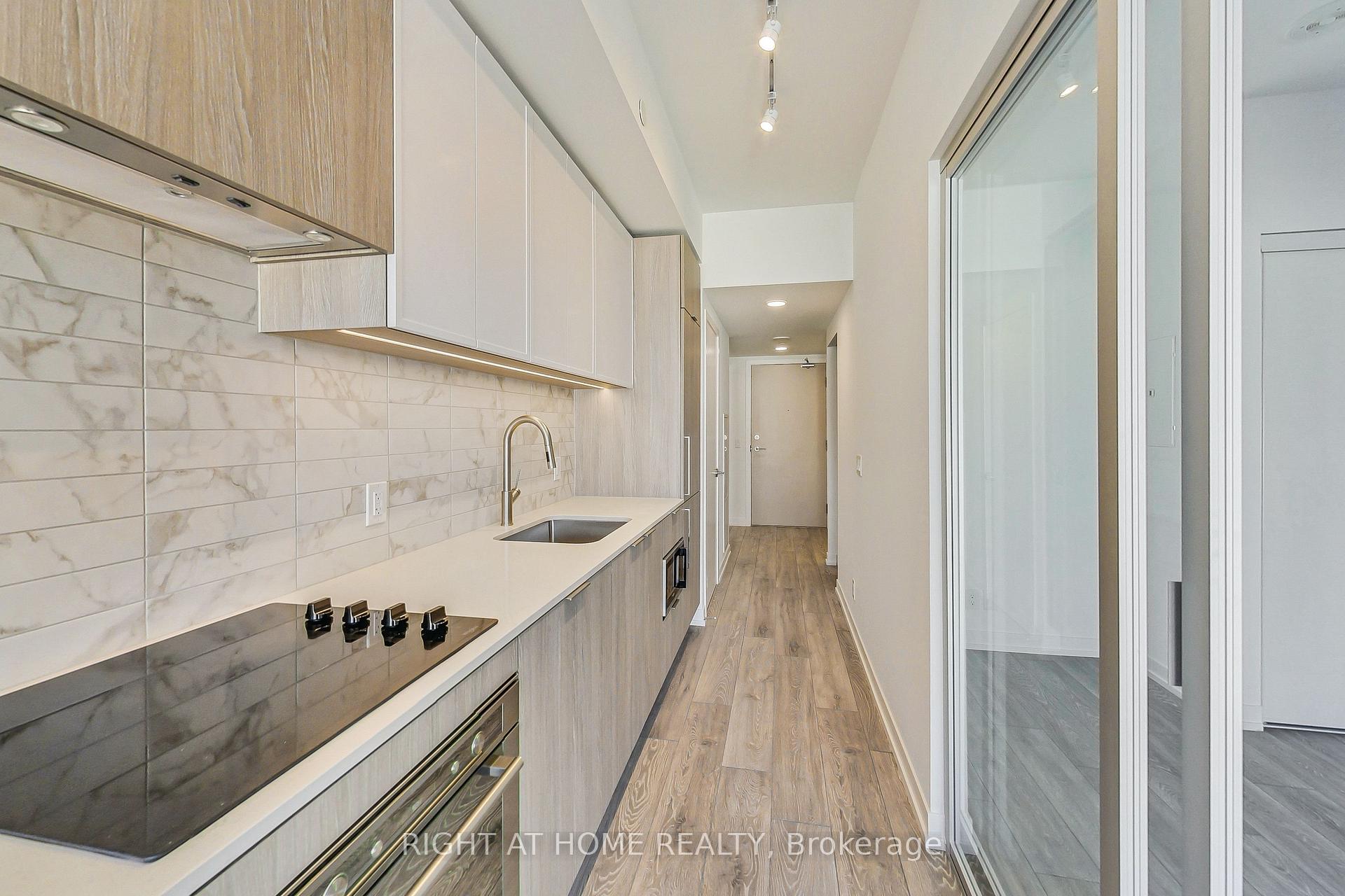 Photo 8 of Unit 519, 2020 Bathurst Street, Toronto, Humewood-Cedarvale — HOMEH