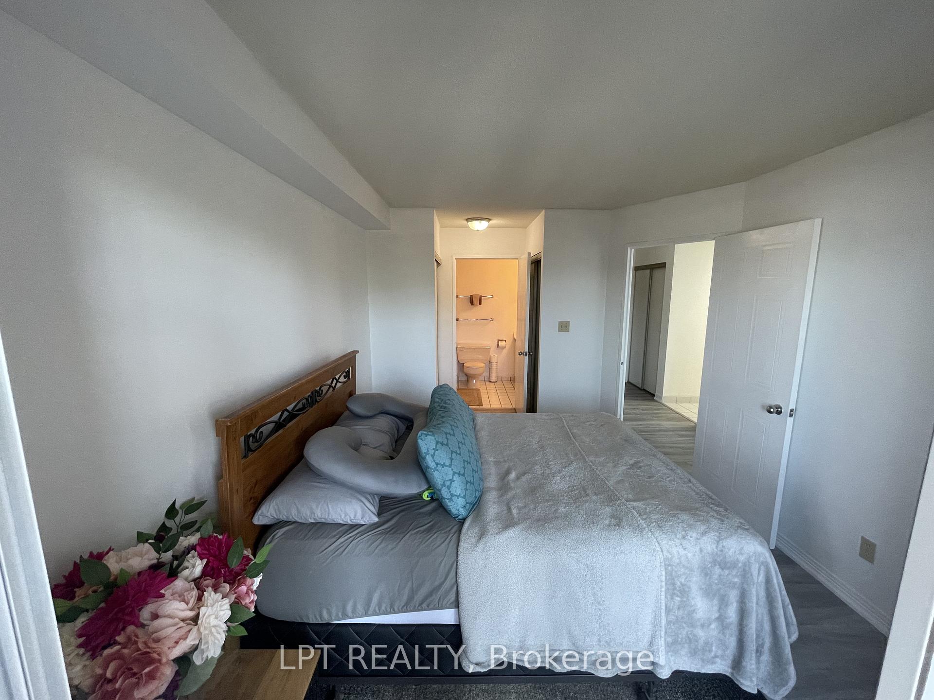 Photo 16 of Unit 505, 711 Rossland Road E, Whitby, Pringle Creek — HOMEH