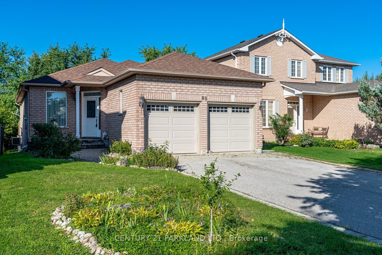 Photo 2 of 85 Canoe Avenue, Richmond Hill, Oak Ridges Lake Wilcox — HOMEH