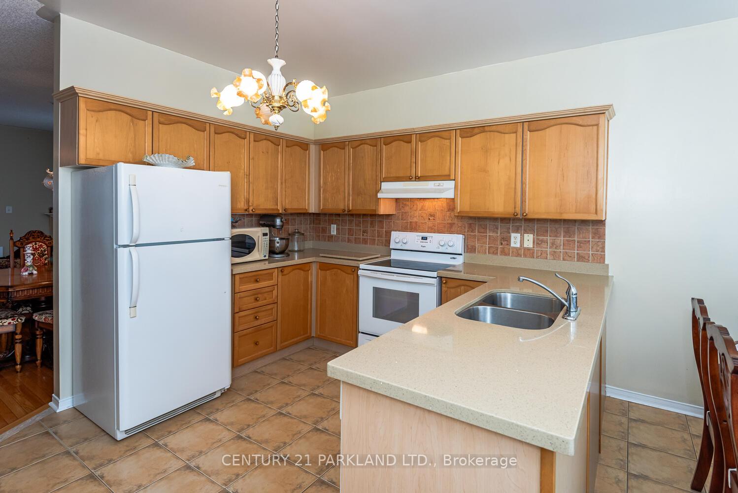 Photo 9 of 85 Canoe Avenue, Richmond Hill, Oak Ridges Lake Wilcox — HOMEH