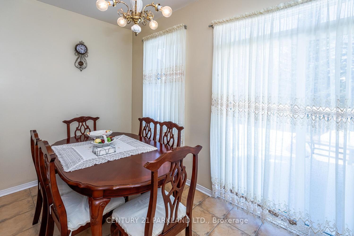Photo 10 of 85 Canoe Avenue, Richmond Hill, Oak Ridges Lake Wilcox — HOMEH