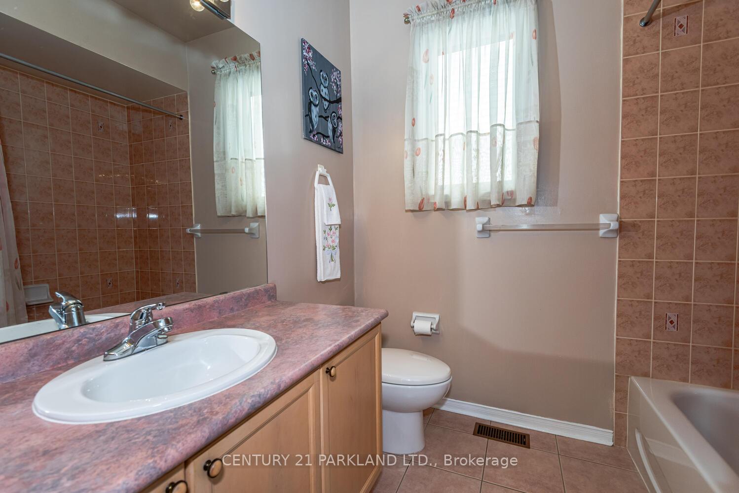 Photo 19 of 85 Canoe Avenue, Richmond Hill, Oak Ridges Lake Wilcox — HOMEH