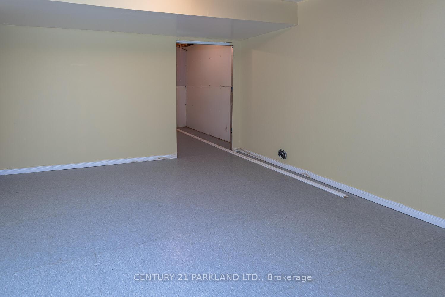 Photo 25 of 85 Canoe Avenue, Richmond Hill, Oak Ridges Lake Wilcox — HOMEH