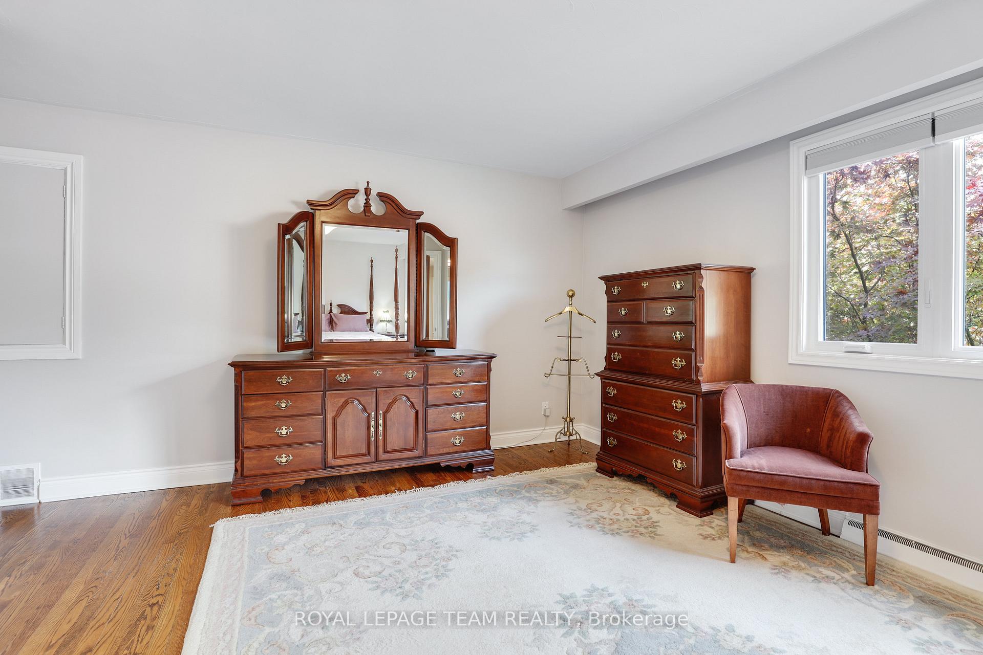 Photo 30 of 1939 Wembley Avenue, Ottawa, Carlingwood — HOMEH