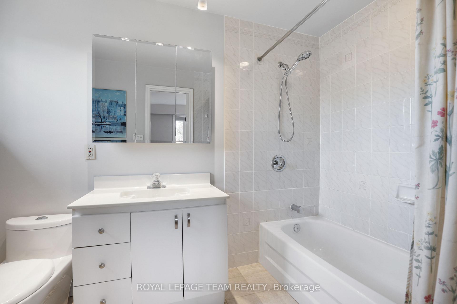 Photo 31 of 1939 Wembley Avenue, Ottawa, Carlingwood — HOMEH