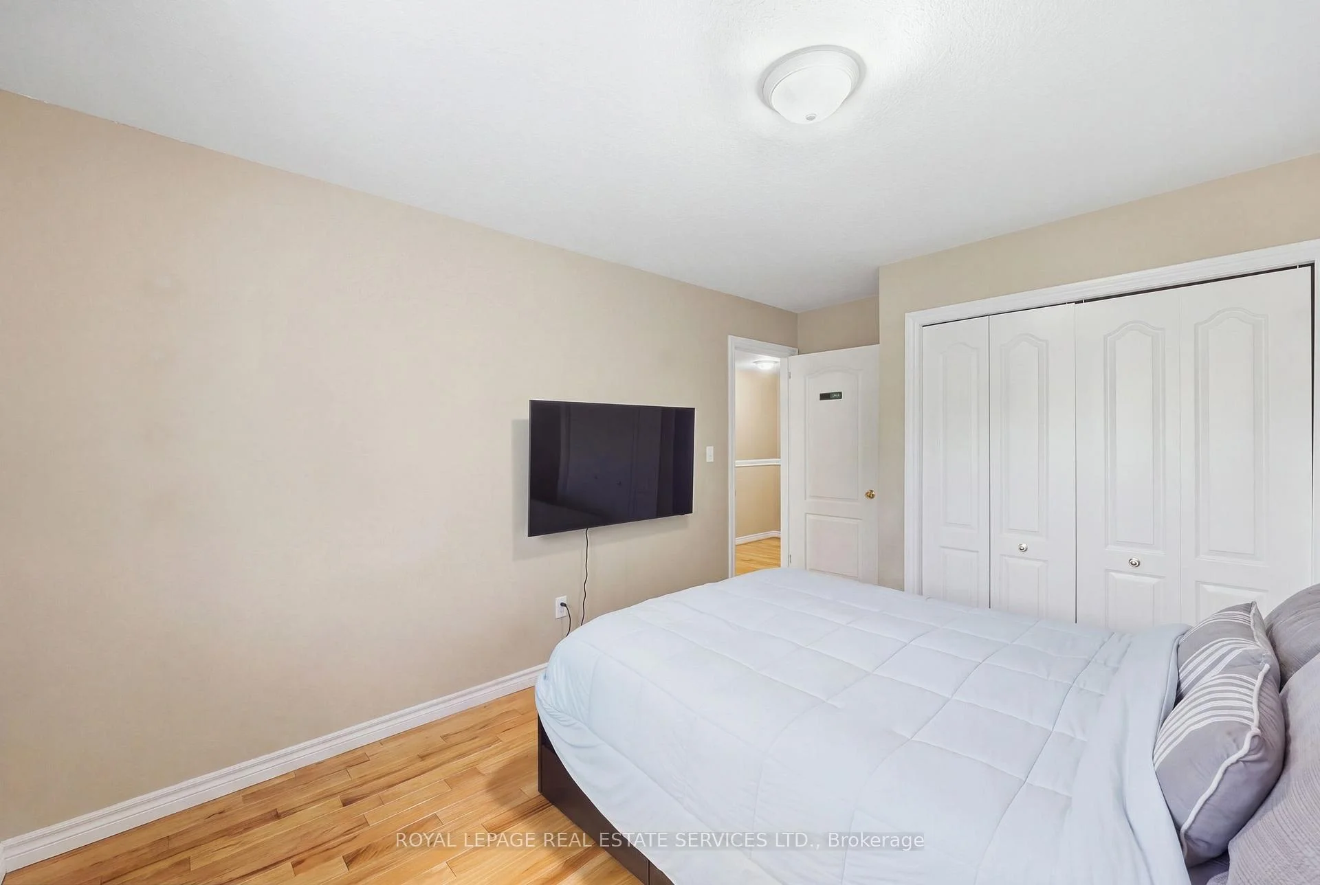 Photo 4 of Unit 3, 165 Terraview Crescent, Guelph, Kortright West — HOMEH
