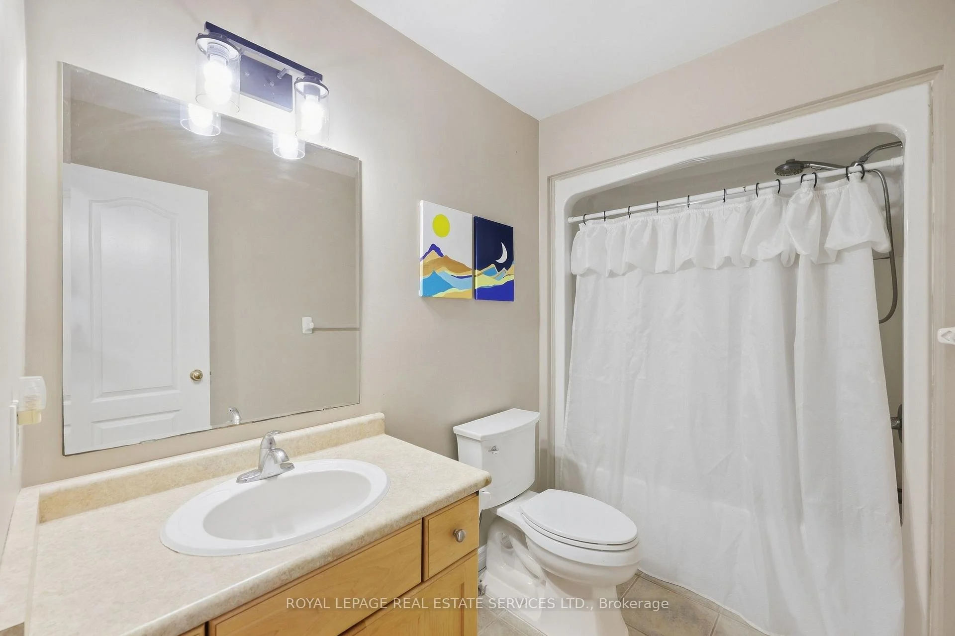 Photo 9 of Unit 3, 165 Terraview Crescent, Guelph, Kortright West — HOMEH