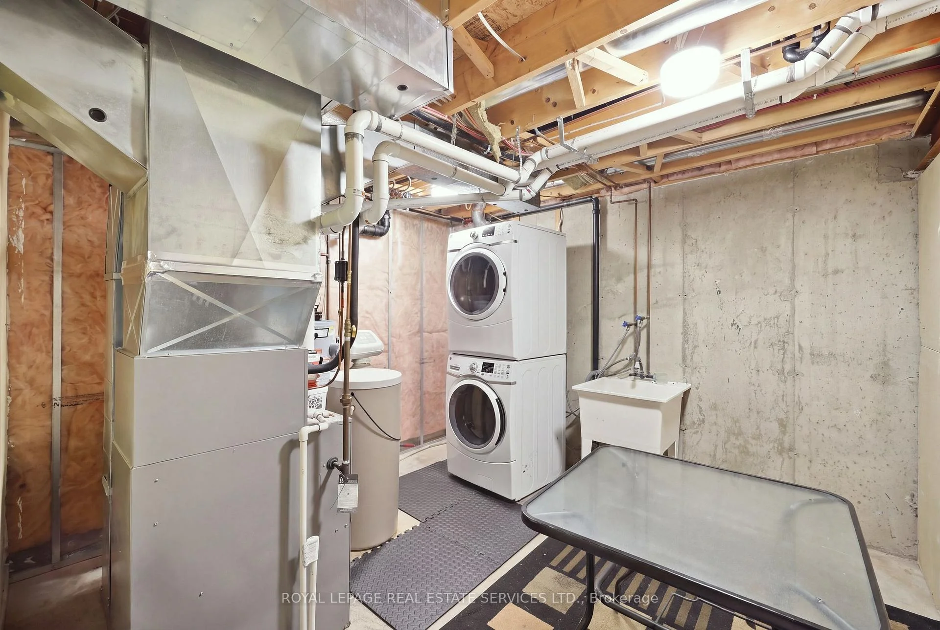 Photo 10 of Unit 3, 165 Terraview Crescent, Guelph, Kortright West — HOMEH