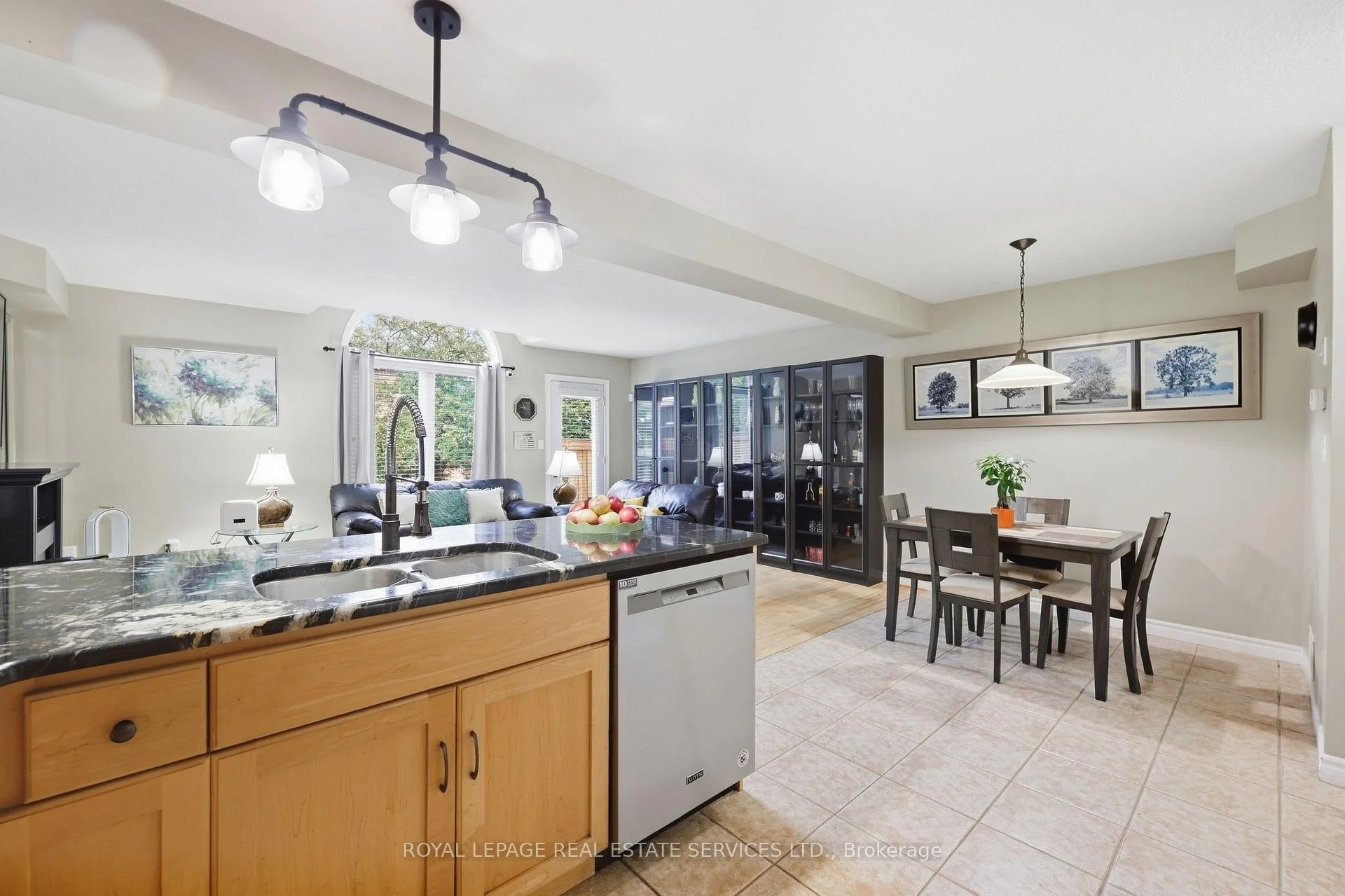 Photo 27 of Unit 3, 165 Terraview Crescent, Guelph, Kortright West — HOMEH