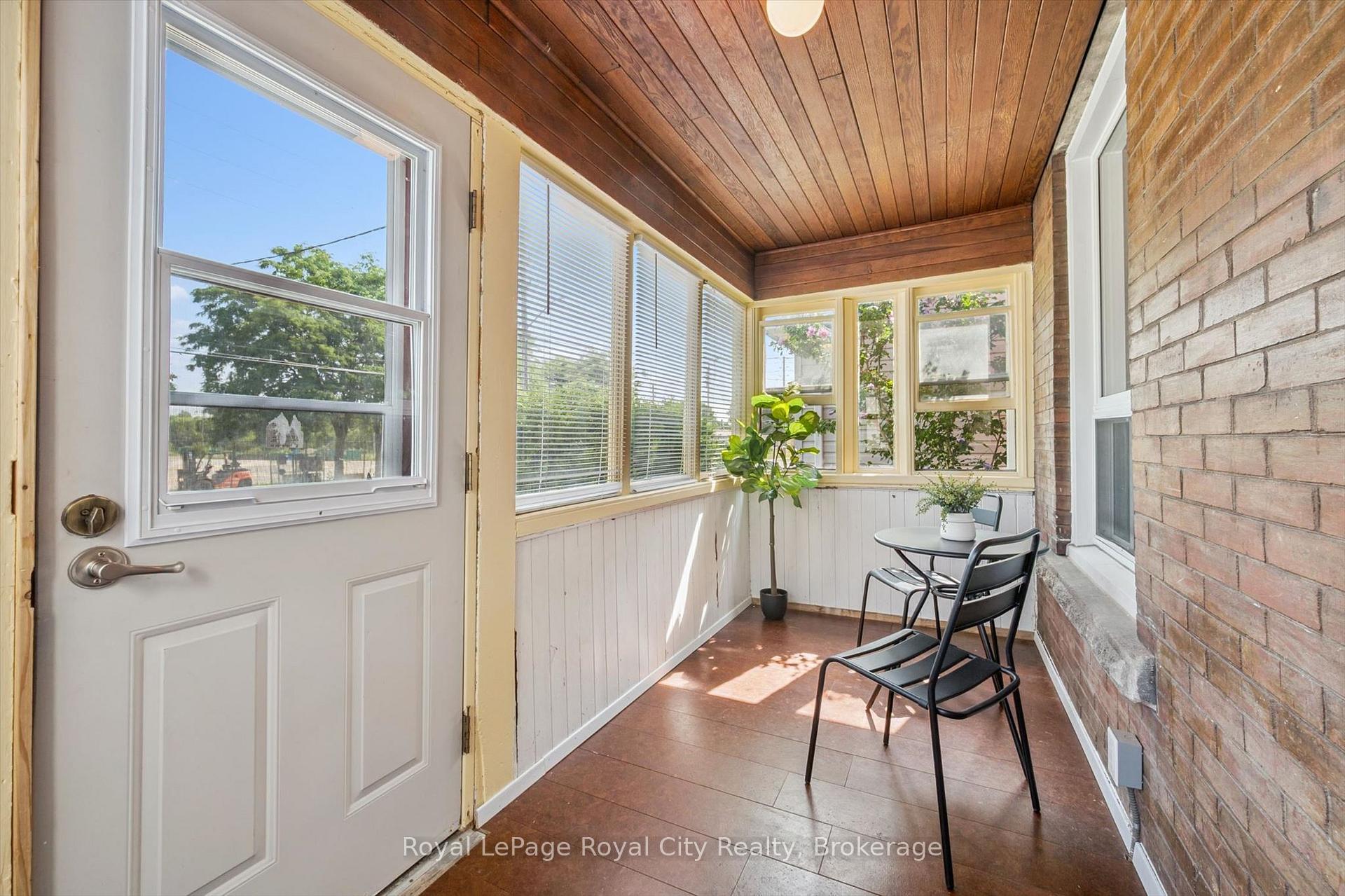 Photo 8 of 178 York Road, Guelph, St. Patrick's Ward — HOMEH
