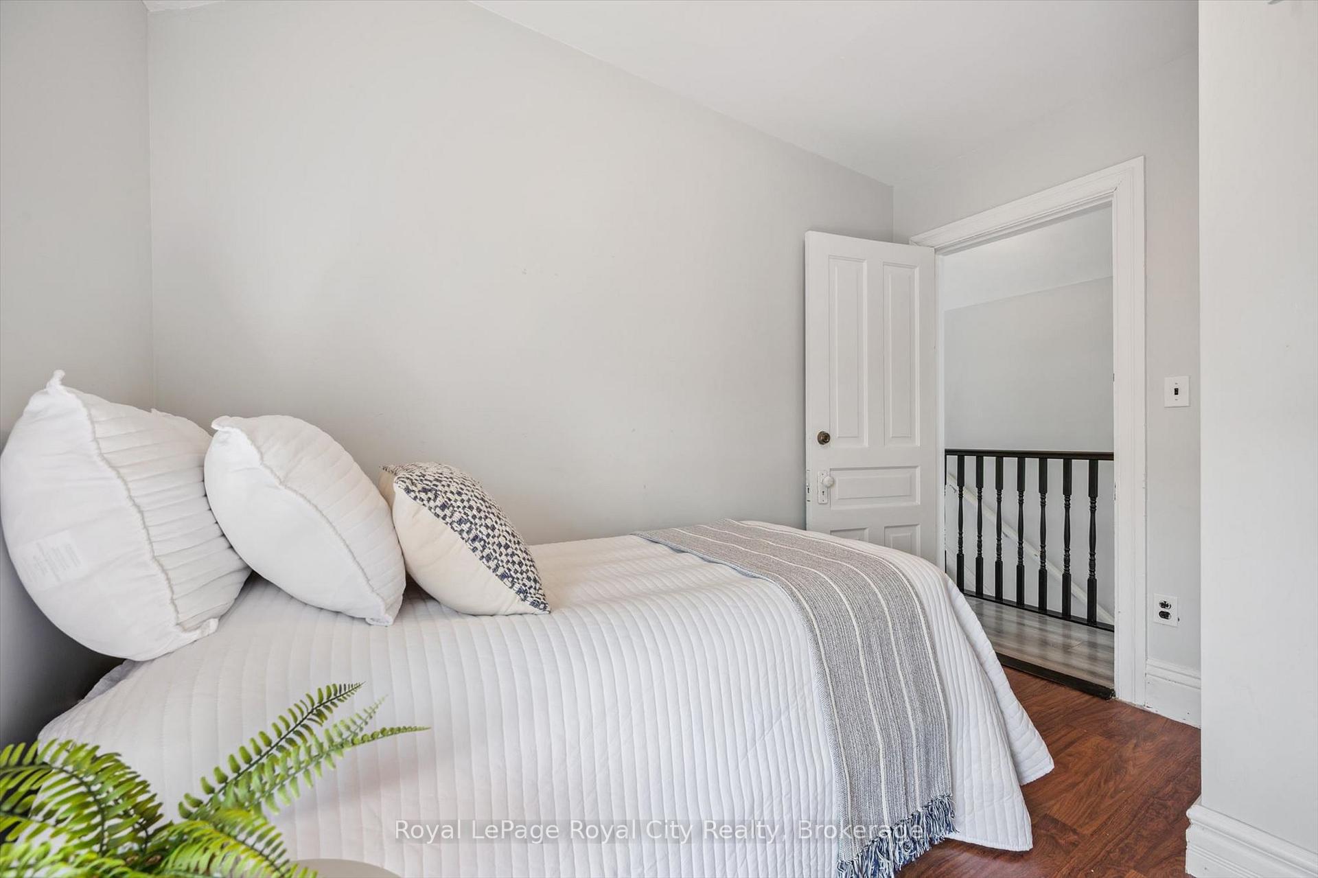 Photo 27 of 178 York Road, Guelph, St. Patrick's Ward — HOMEH