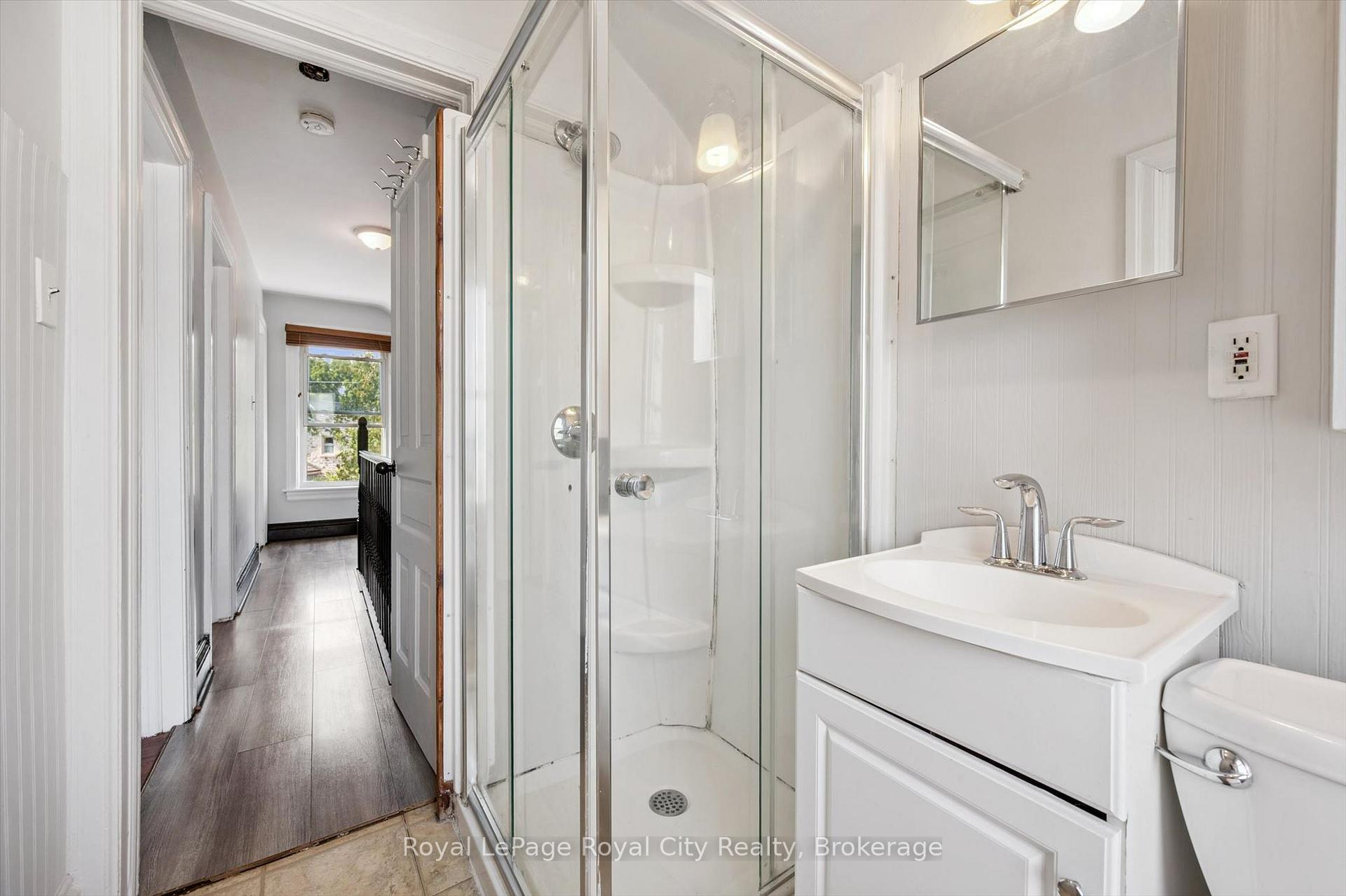Photo 31 of 178 York Road, Guelph, St. Patrick's Ward — HOMEH