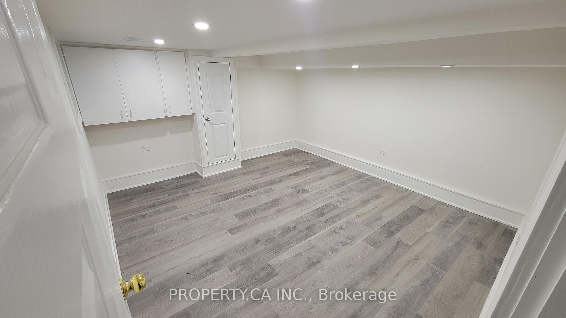 Photo 5 of 625 Rhodes Avenue, Toronto, Greenwood-Coxwell — HOMEH