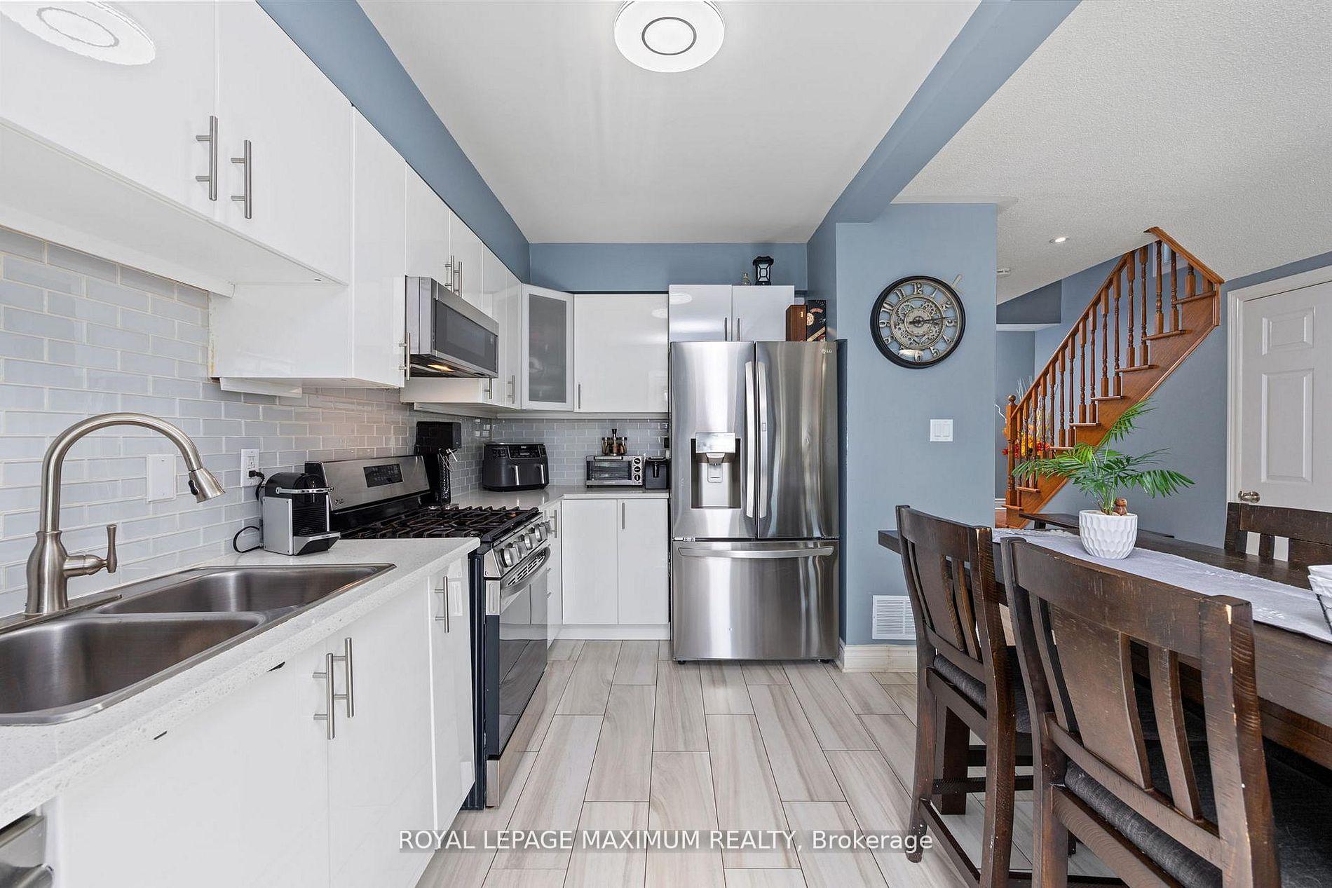 Photo 7 of 52 Pottery Place, Vaughan, East Woodbridge — HOMEH