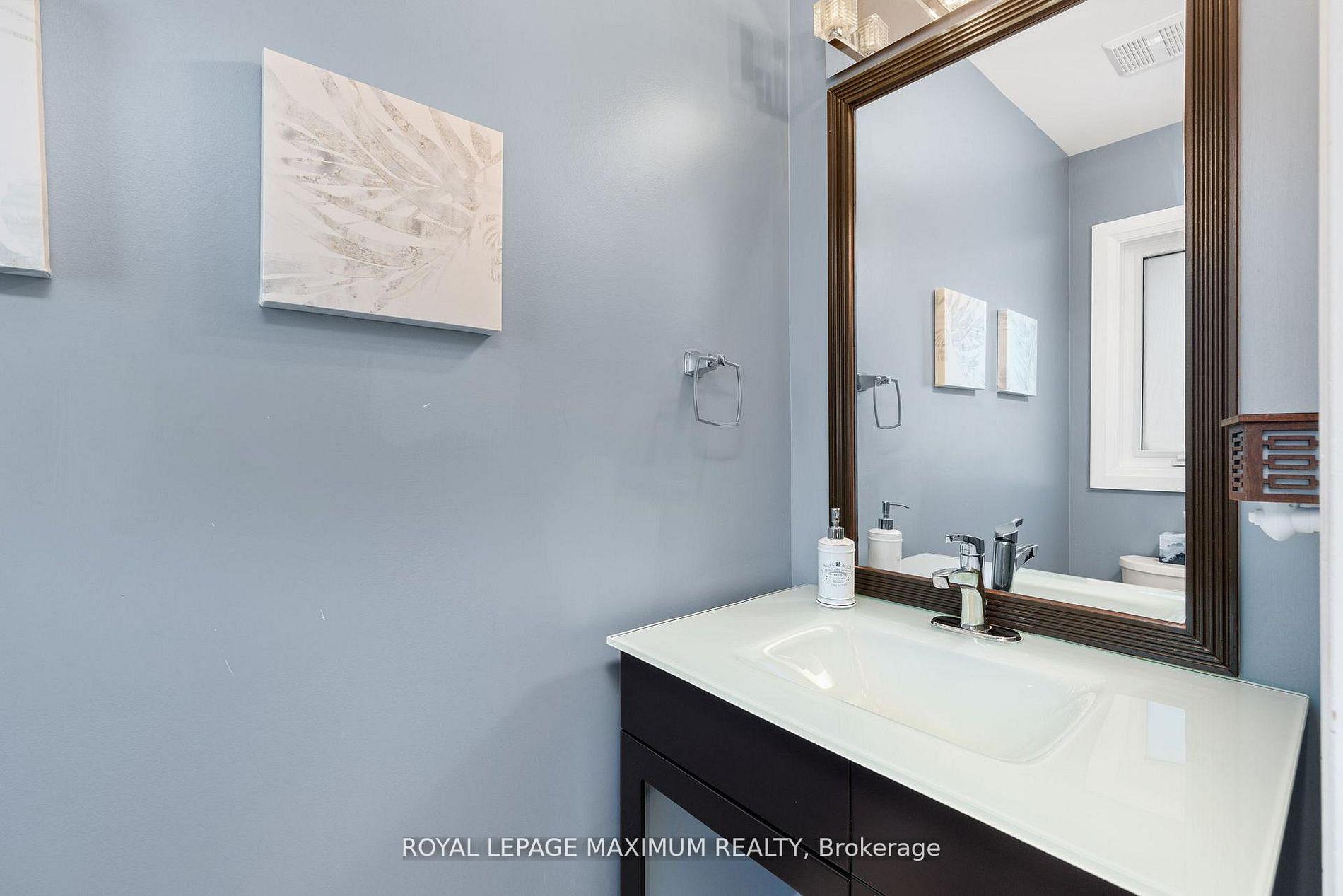 Photo 12 of 52 Pottery Place, Vaughan, East Woodbridge — HOMEH