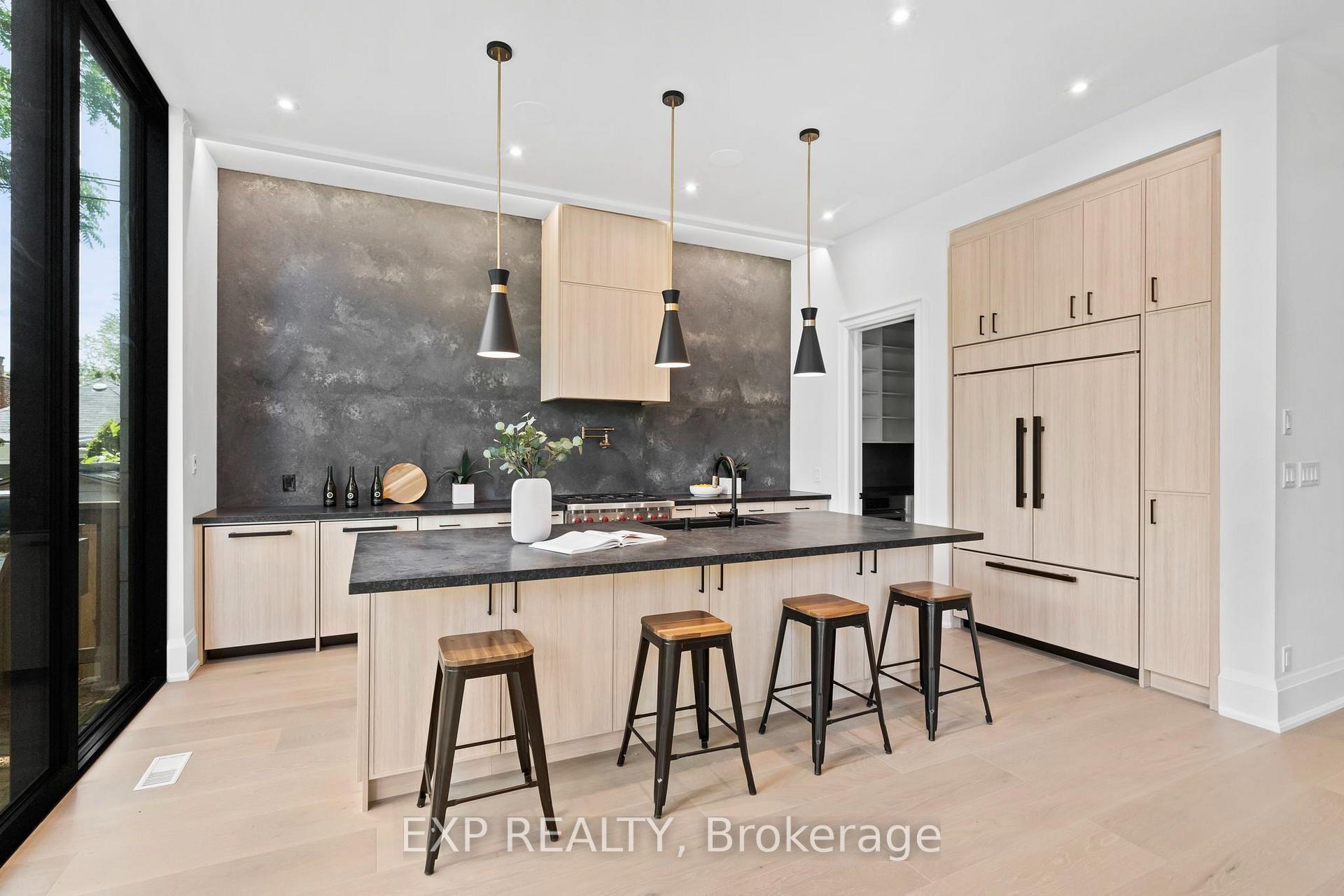 Photo 10 of 51 Thirty Ninth Street, Etobicoke, Long Branch — HOMEH