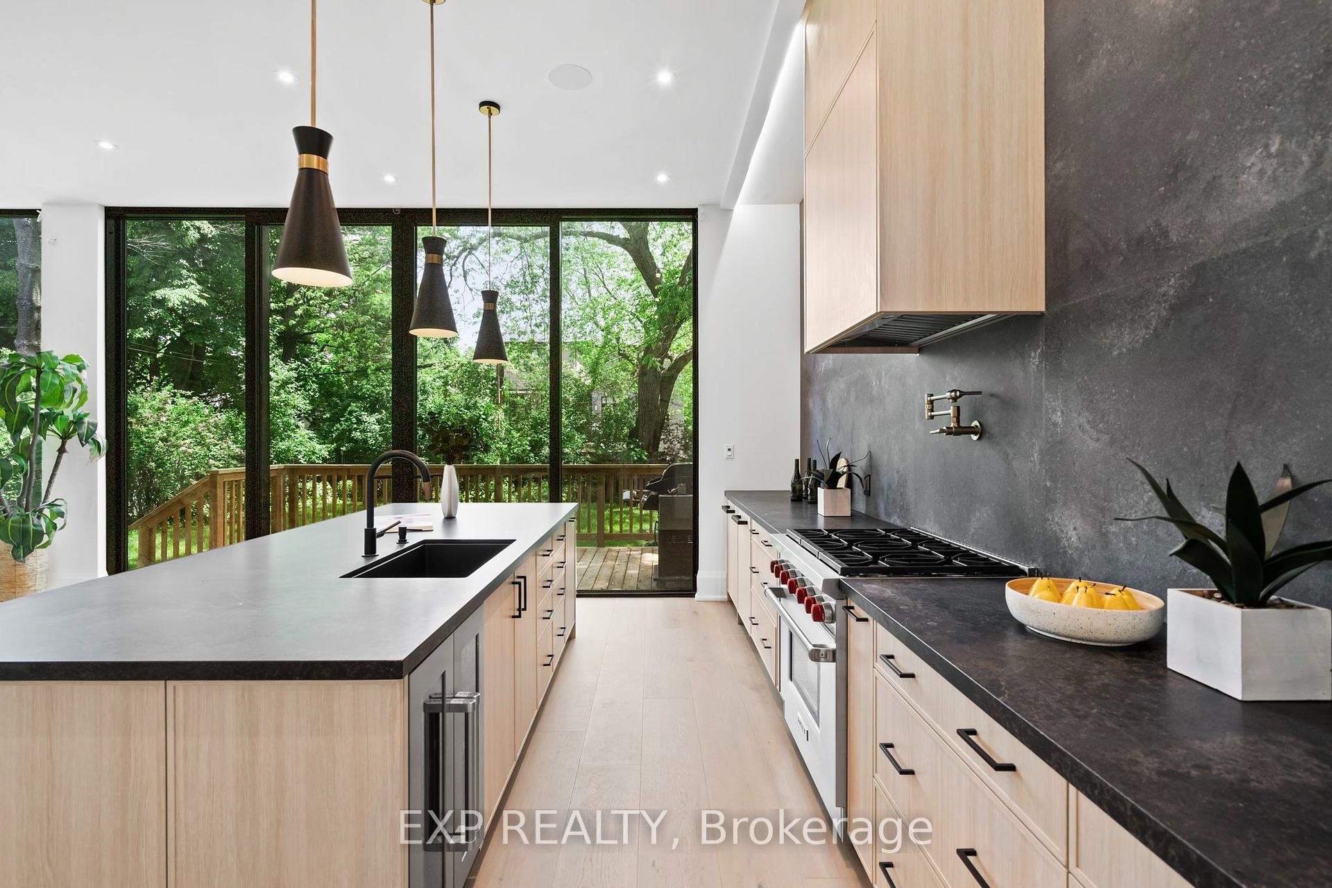 Photo 12 of 51 Thirty Ninth Street, Etobicoke, Long Branch — HOMEH