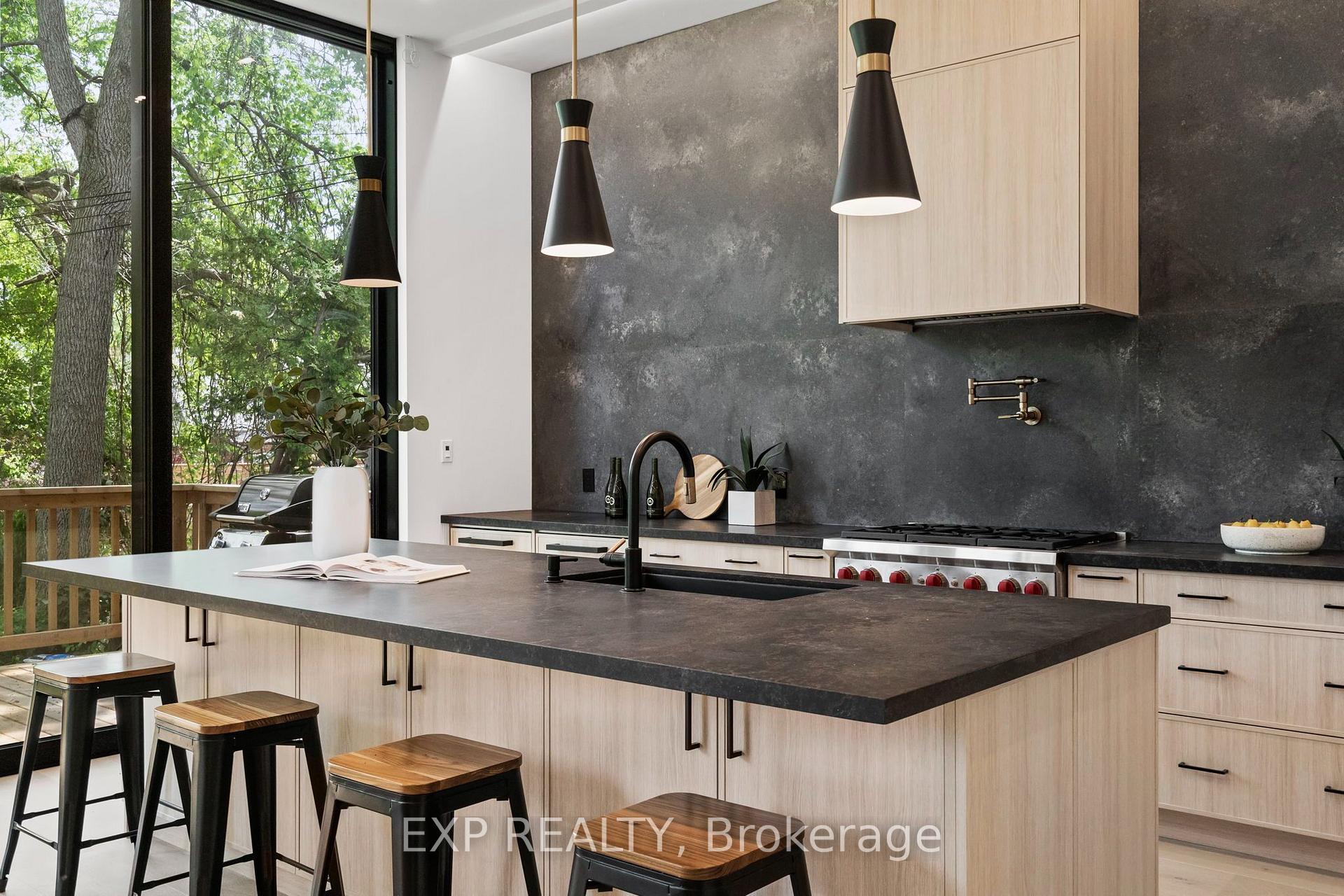 Photo 15 of 51 Thirty Ninth Street, Etobicoke, Long Branch — HOMEH