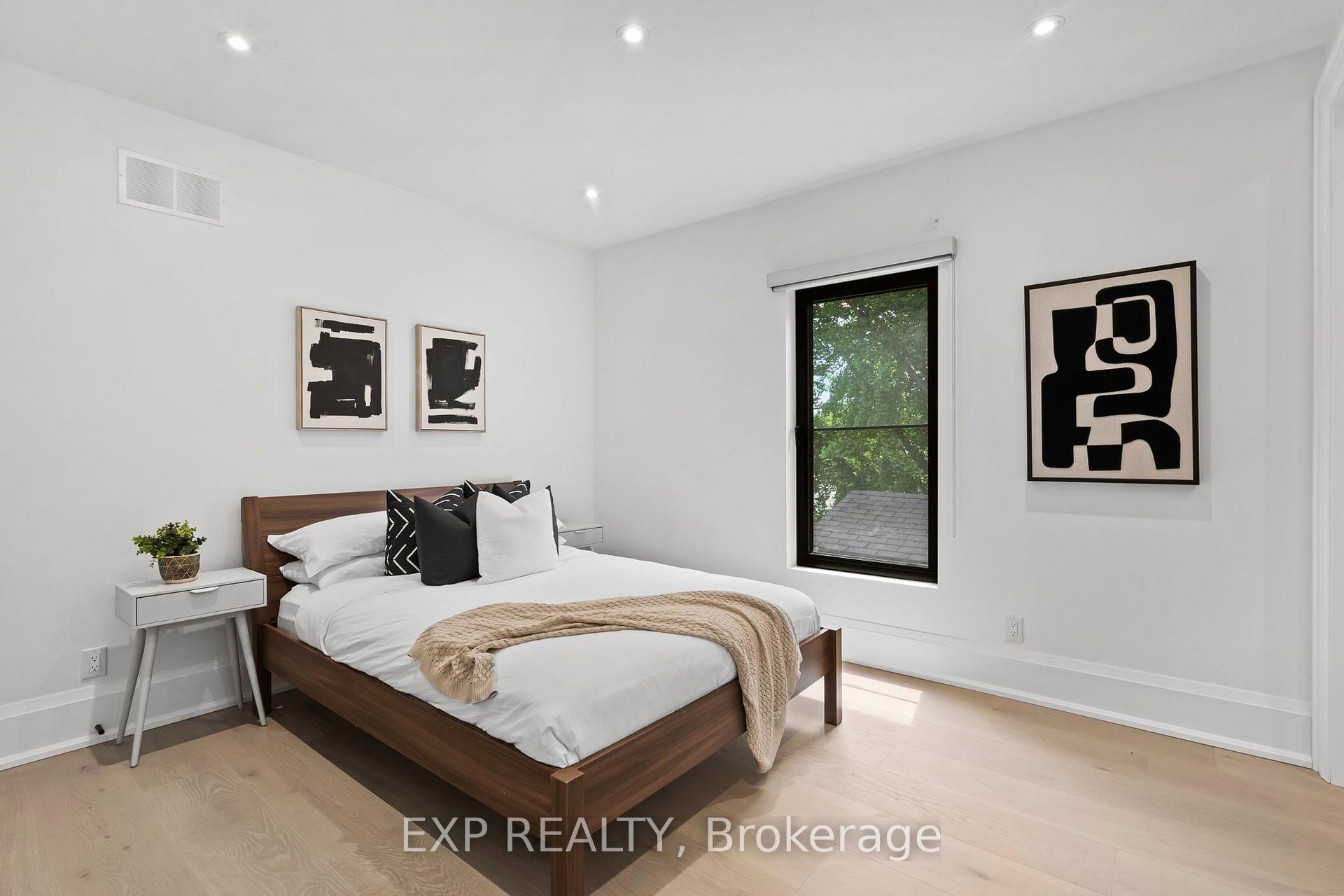 Photo 23 of 51 Thirty Ninth Street, Etobicoke, Long Branch — HOMEH