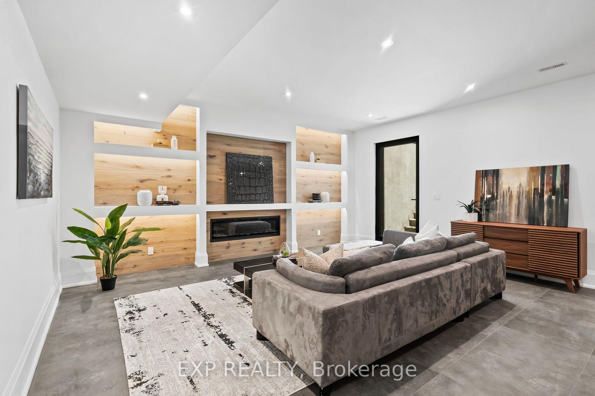 Photo 35 of 51 Thirty Ninth Street, Etobicoke, Long Branch — HOMEH