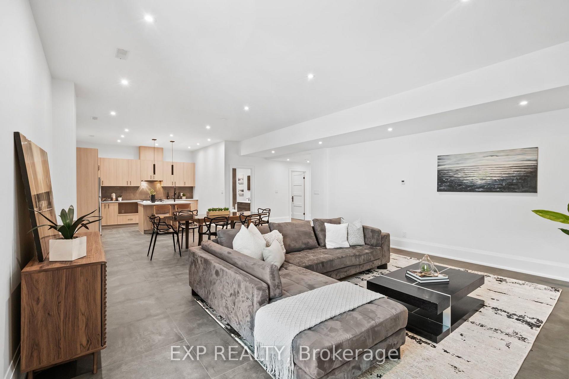 Photo 37 of 51 Thirty Ninth Street, Etobicoke, Long Branch — HOMEH