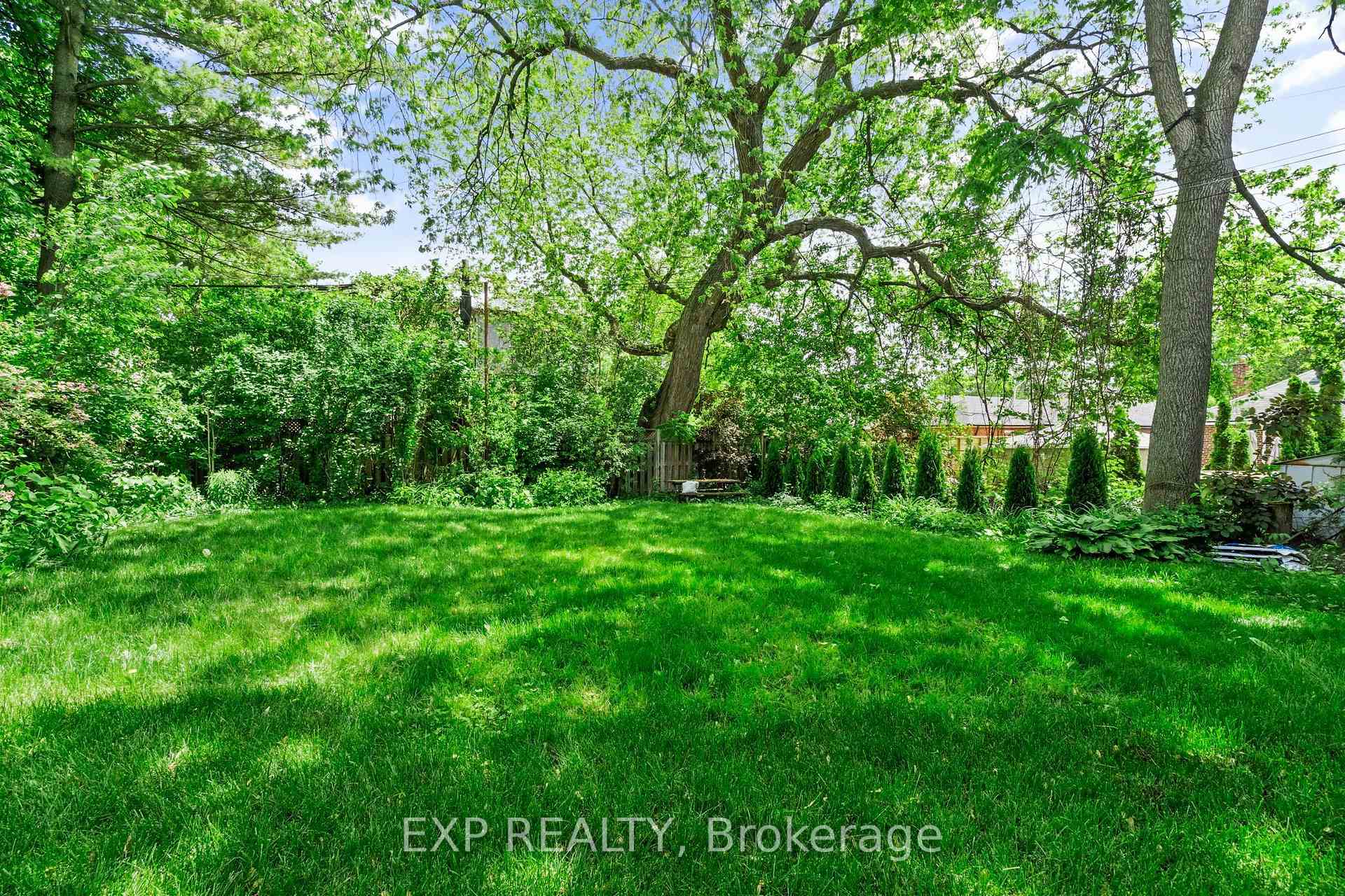 Photo 41 of 51 Thirty Ninth Street, Etobicoke, Long Branch — HOMEH