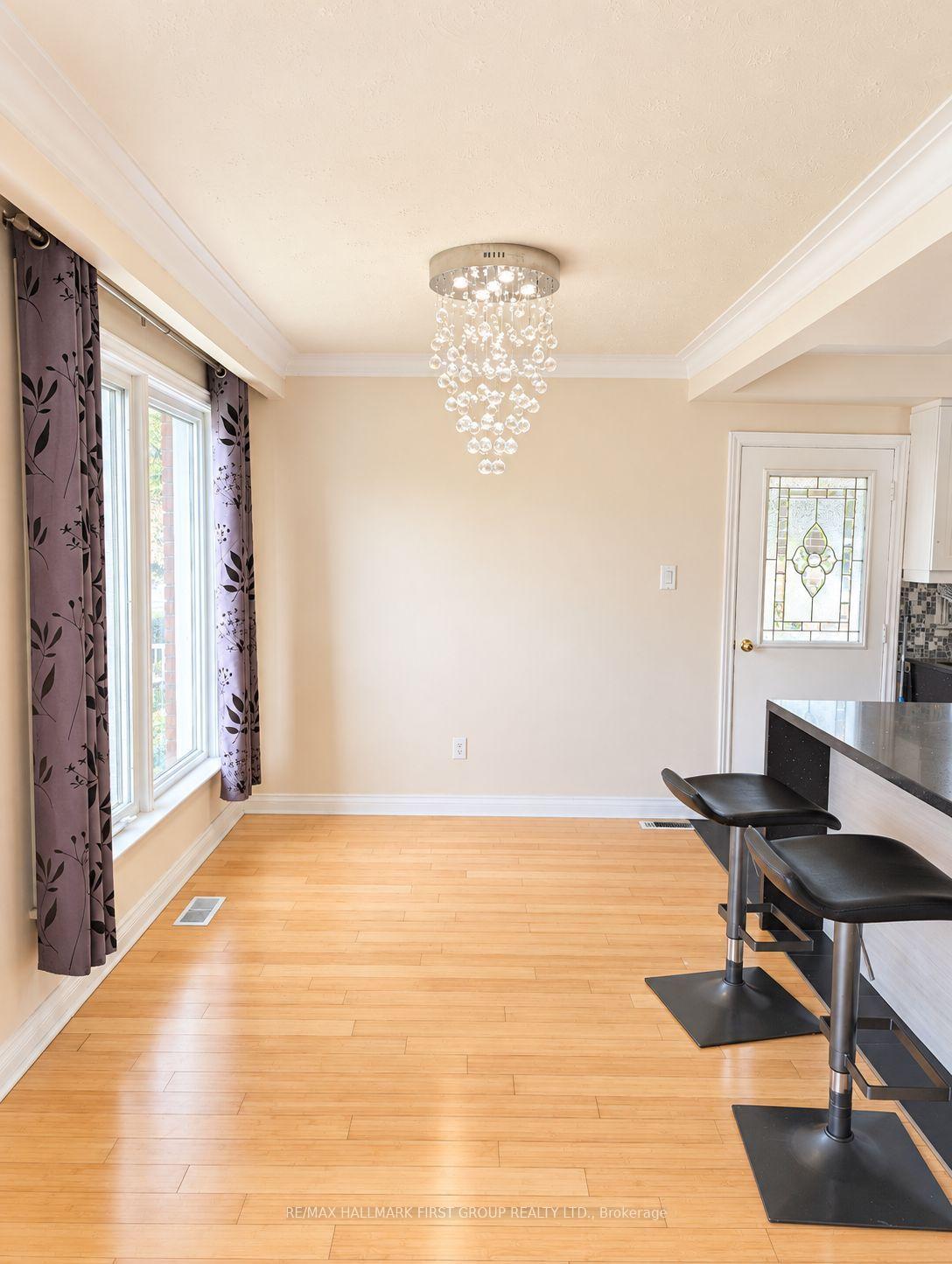 Photo 7 of 826 Brimorton Drive, Scarborough, Woburn — HOMEH