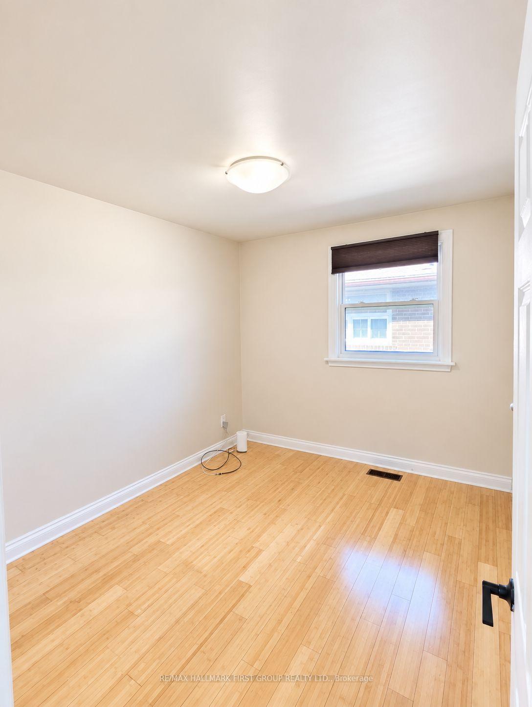 Photo 11 of 826 Brimorton Drive, Scarborough, Woburn — HOMEH