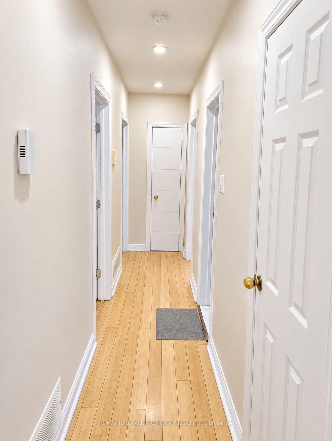 Photo 12 of 826 Brimorton Drive, Scarborough, Woburn — HOMEH
