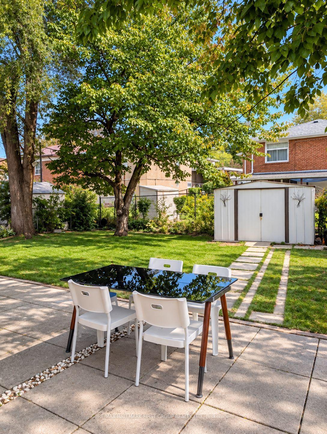 Photo 14 of 826 Brimorton Drive, Scarborough, Woburn — HOMEH