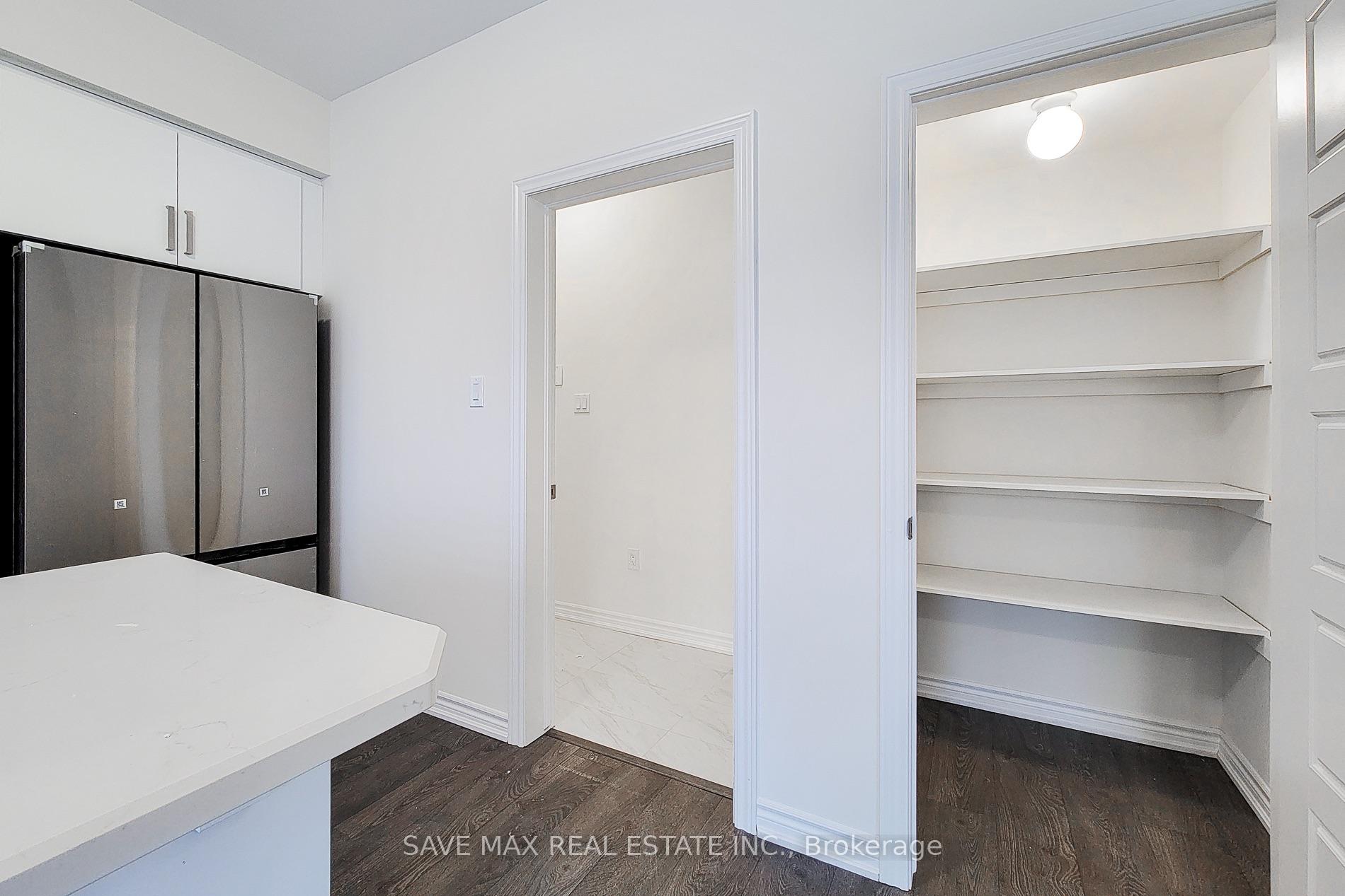 Photo 15 of 60 Hitchman Street N, Brant, Paris — HOMEH