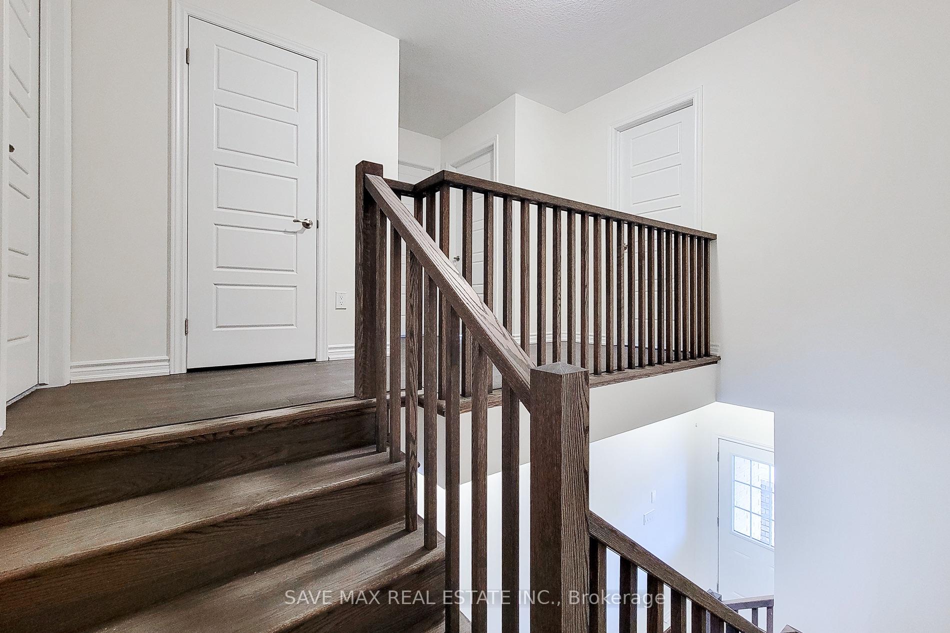Photo 18 of 60 Hitchman Street N, Brant, Paris — HOMEH