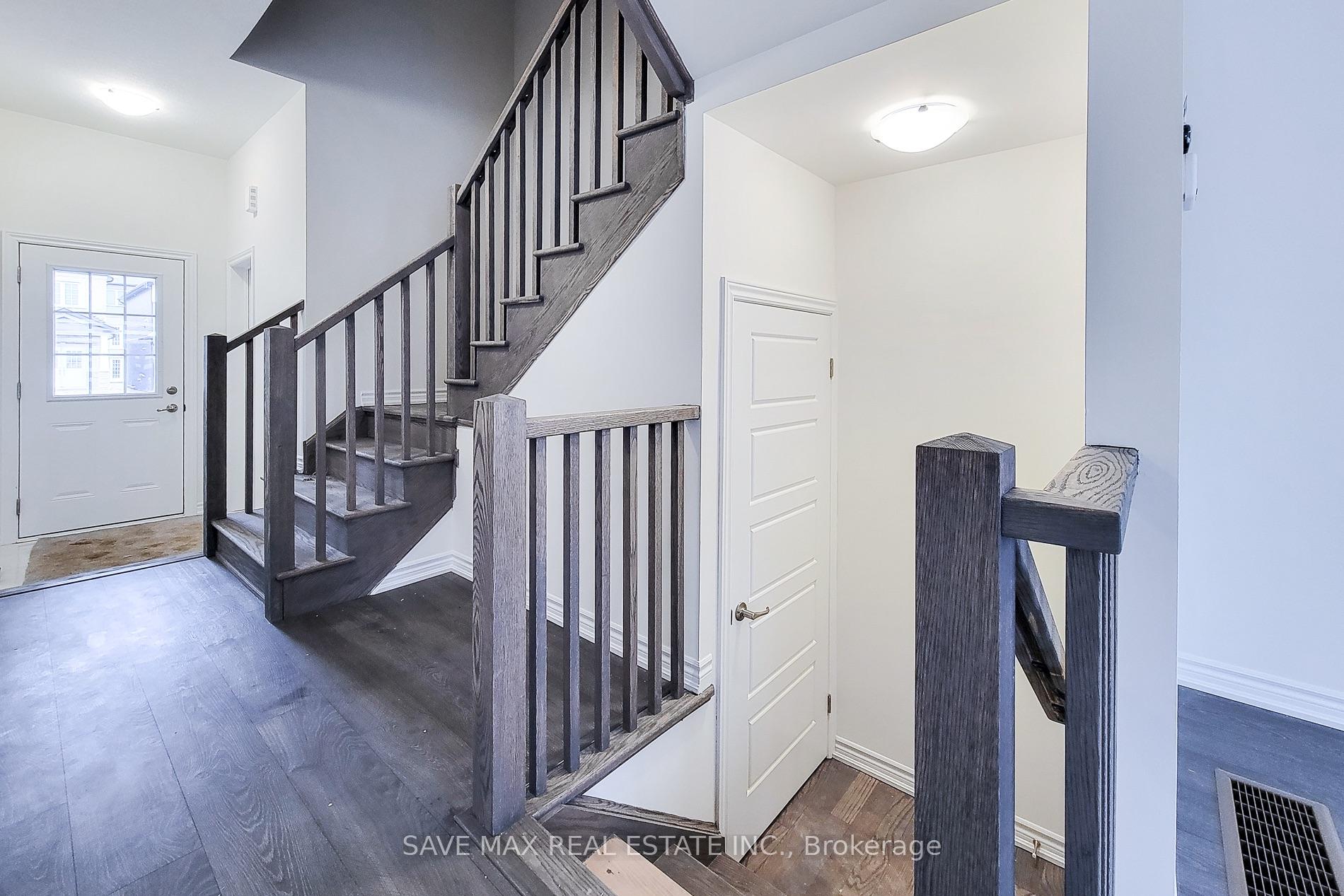 Photo 31 of 60 Hitchman Street N, Brant, Paris — HOMEH