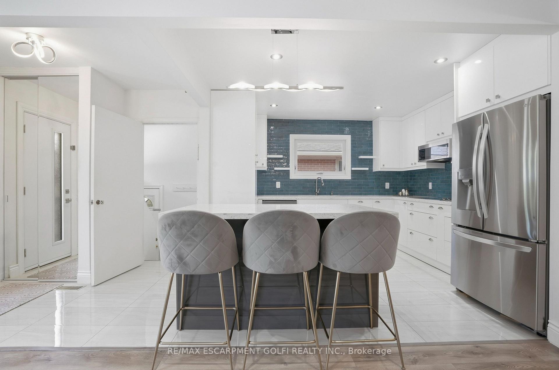 Photo 9 of 215 West 33RD Street, Hamilton, Westcliffe — HOMEH