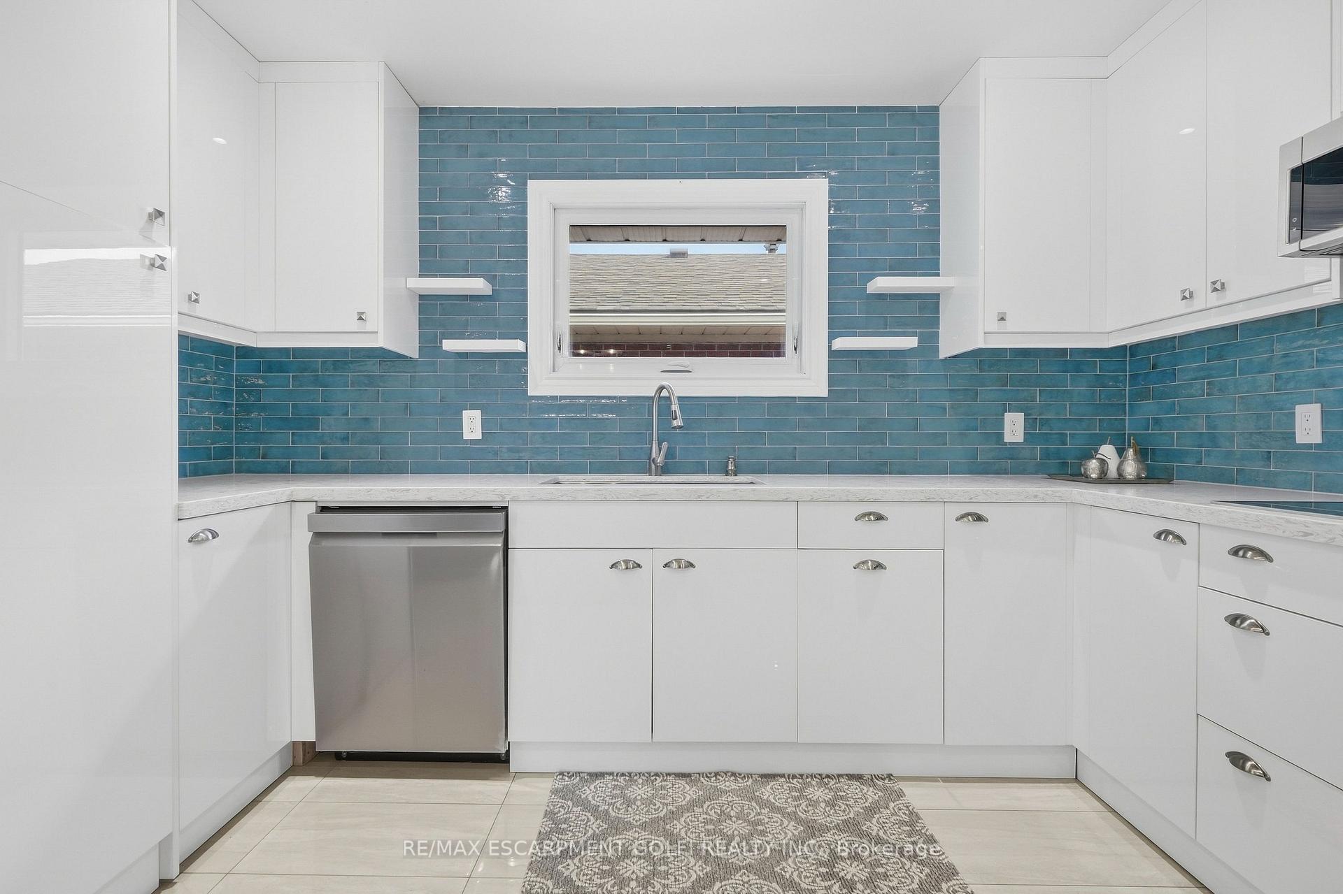 Photo 10 of 215 West 33RD Street, Hamilton, Westcliffe — HOMEH
