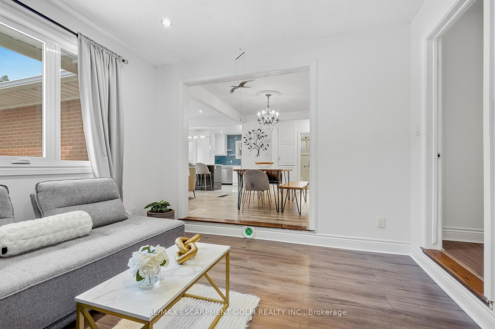 Photo 14 of 215 West 33RD Street, Hamilton, Westcliffe — HOMEH
