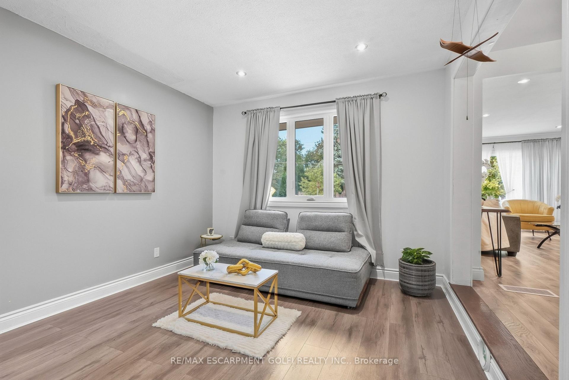 Photo 15 of 215 West 33RD Street, Hamilton, Westcliffe — HOMEH