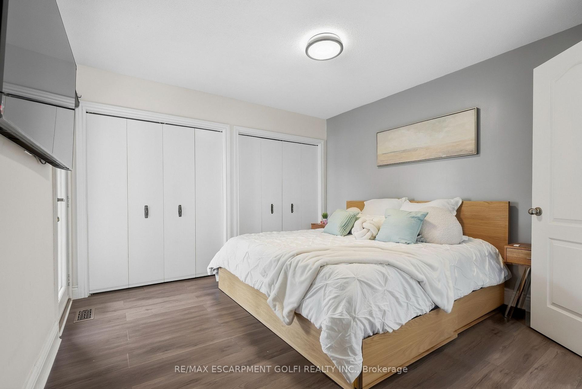 Photo 17 of 215 West 33RD Street, Hamilton, Westcliffe — HOMEH