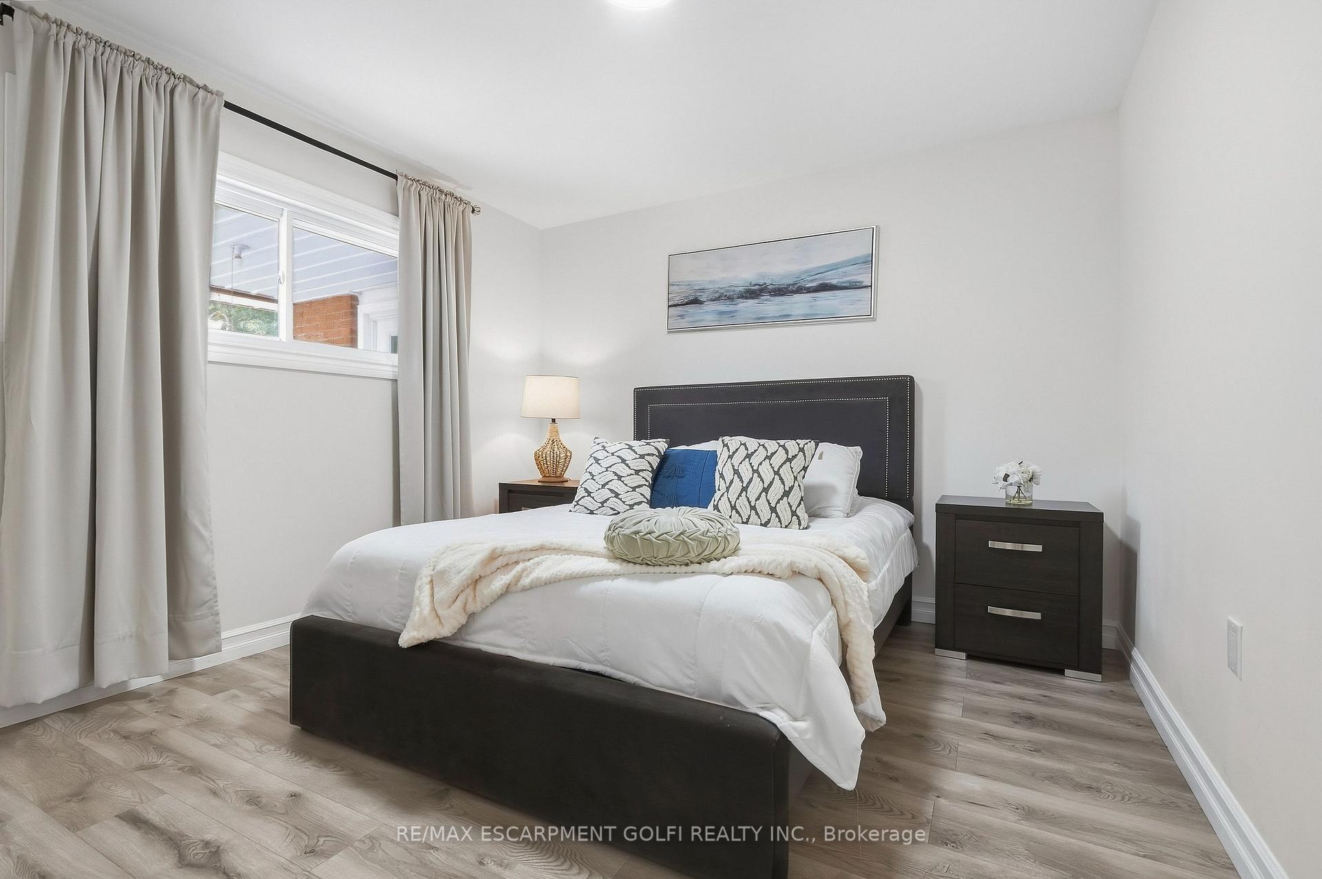 Photo 21 of 215 West 33RD Street, Hamilton, Westcliffe — HOMEH