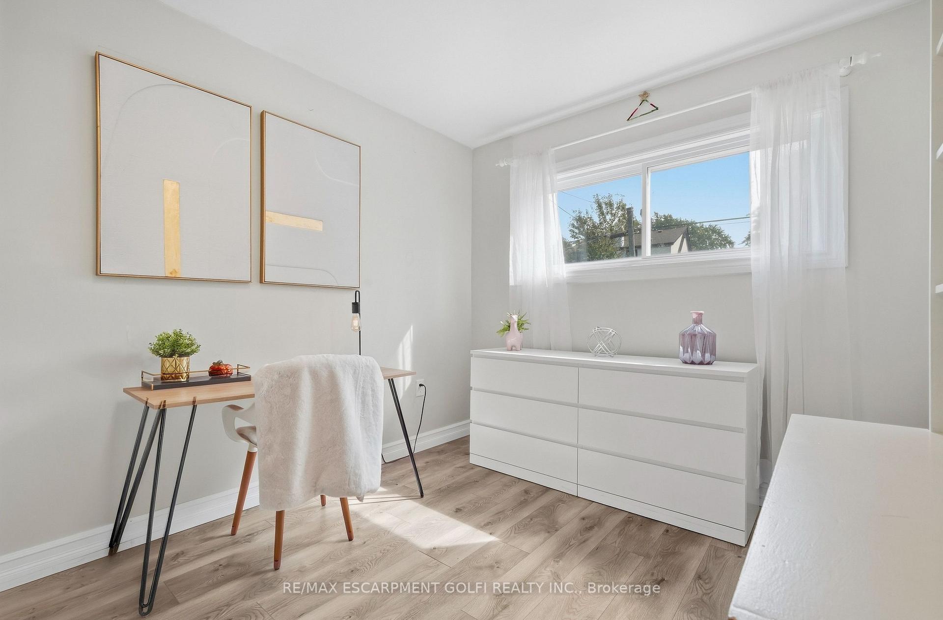 Photo 23 of 215 West 33RD Street, Hamilton, Westcliffe — HOMEH