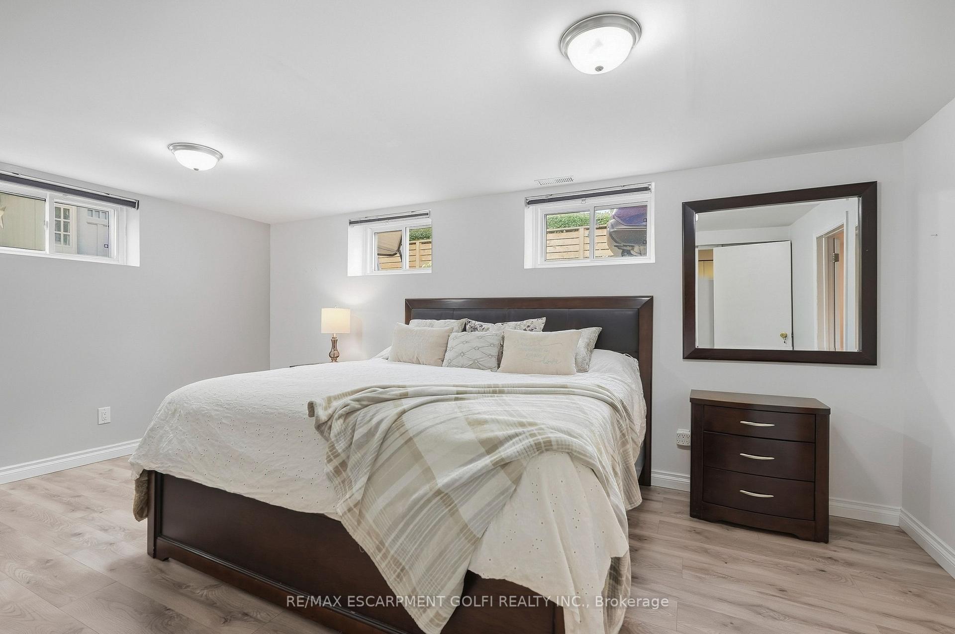 Photo 35 of 215 West 33RD Street, Hamilton, Westcliffe — HOMEH