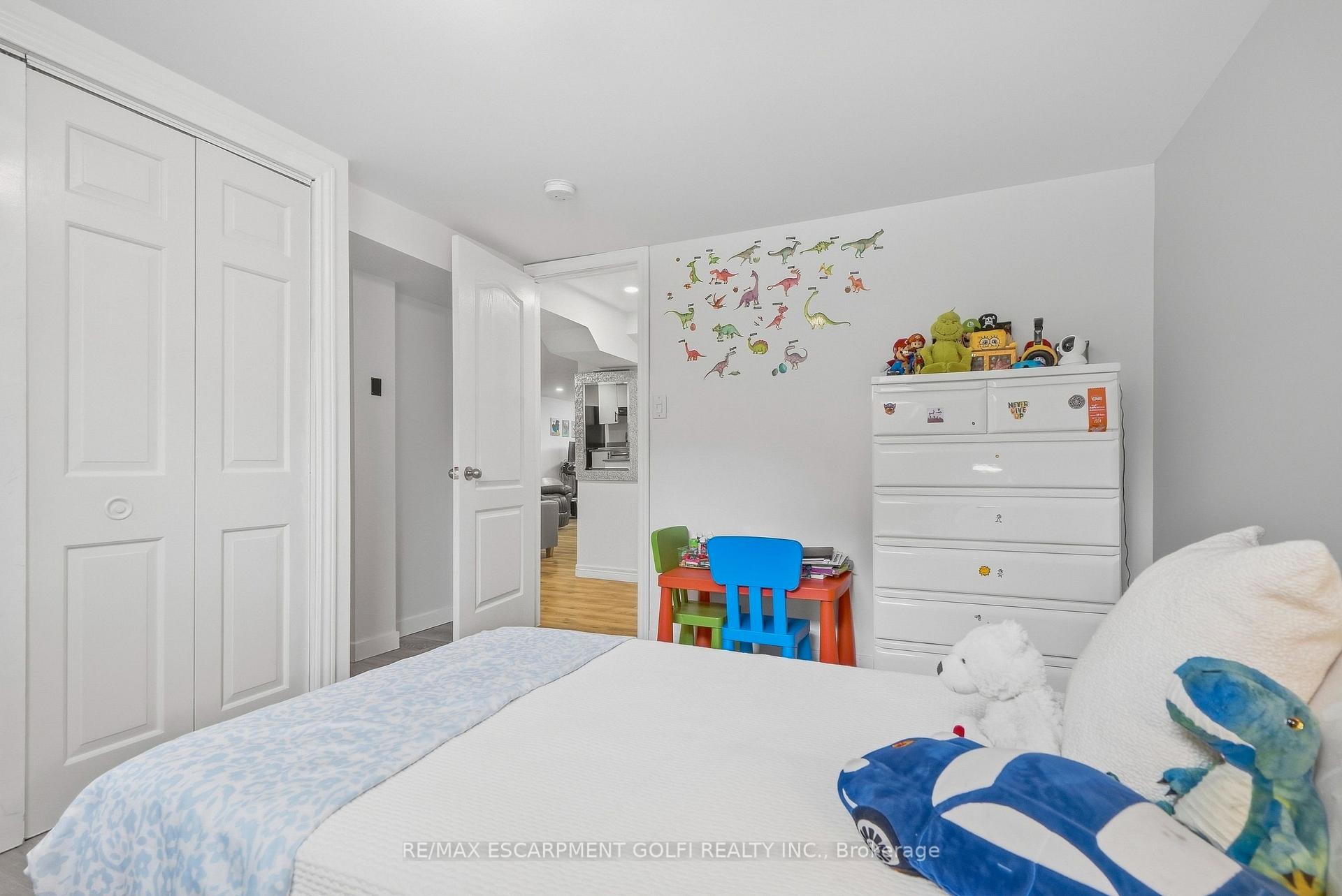 Photo 38 of 215 West 33RD Street, Hamilton, Westcliffe — HOMEH
