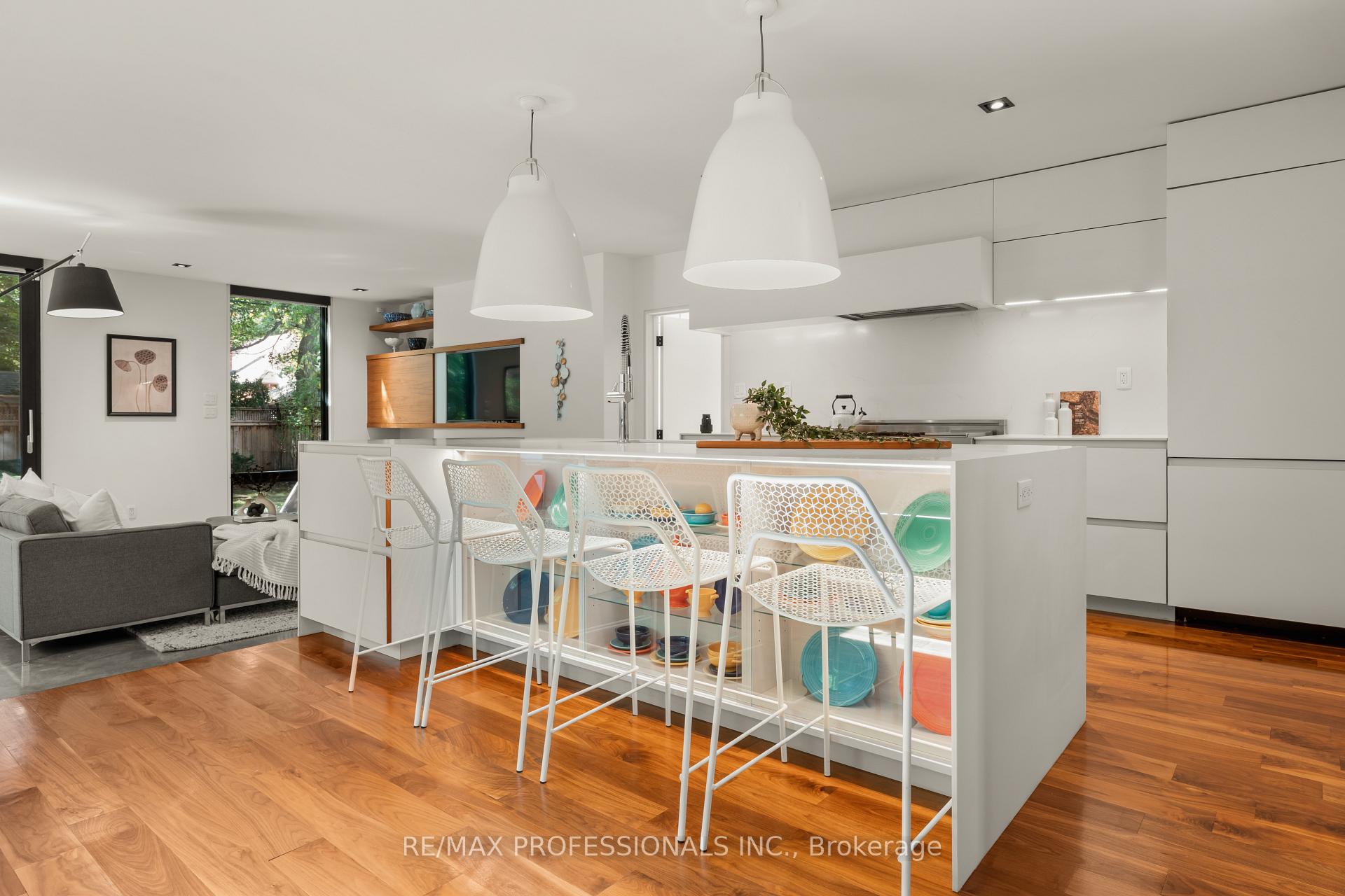Photo 12 of 80 Humbervale Boulevard, Etobicoke, Stonegate-Queensway — HOMEH