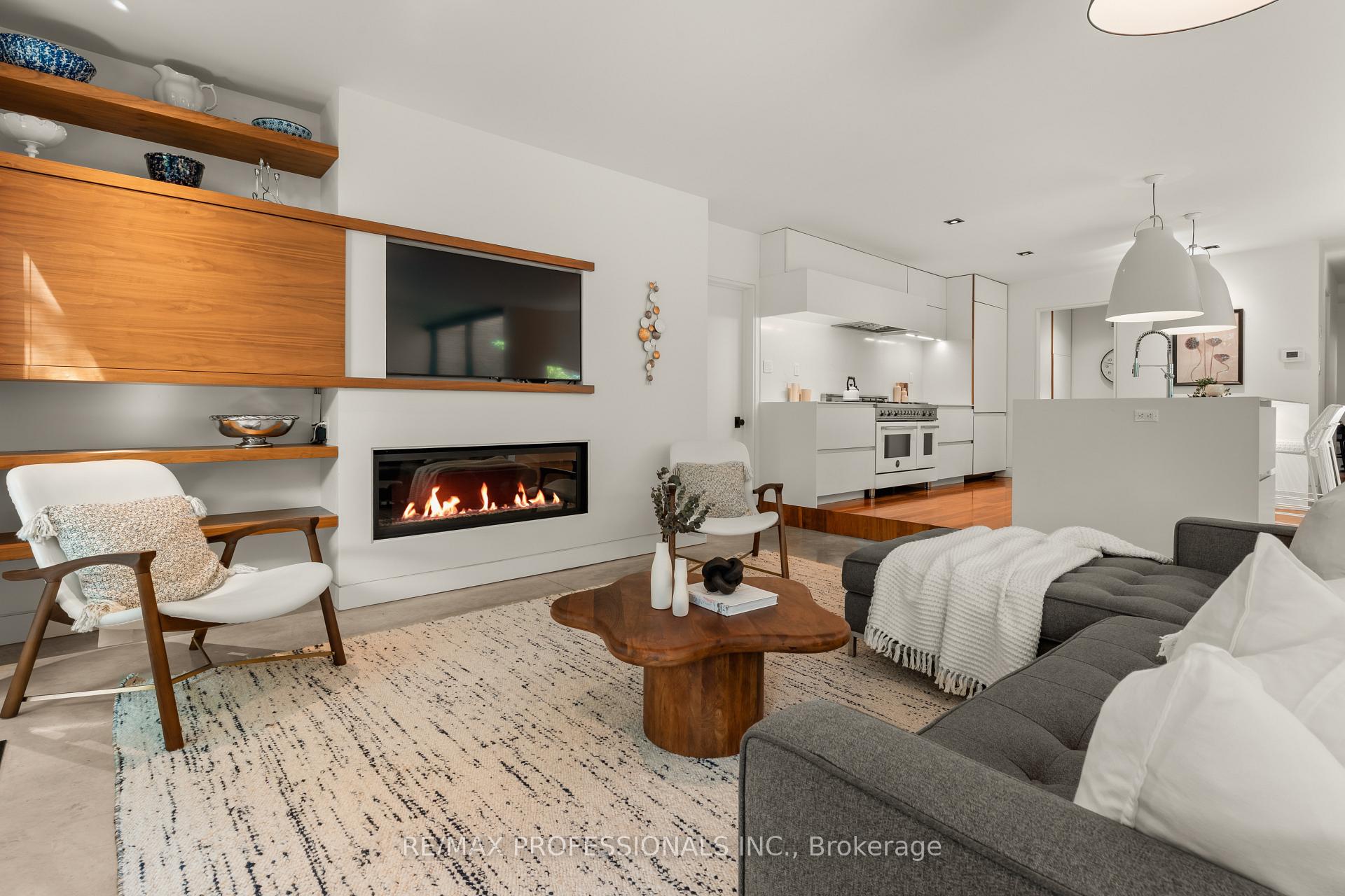 Photo 16 of 80 Humbervale Boulevard, Etobicoke, Stonegate-Queensway — HOMEH