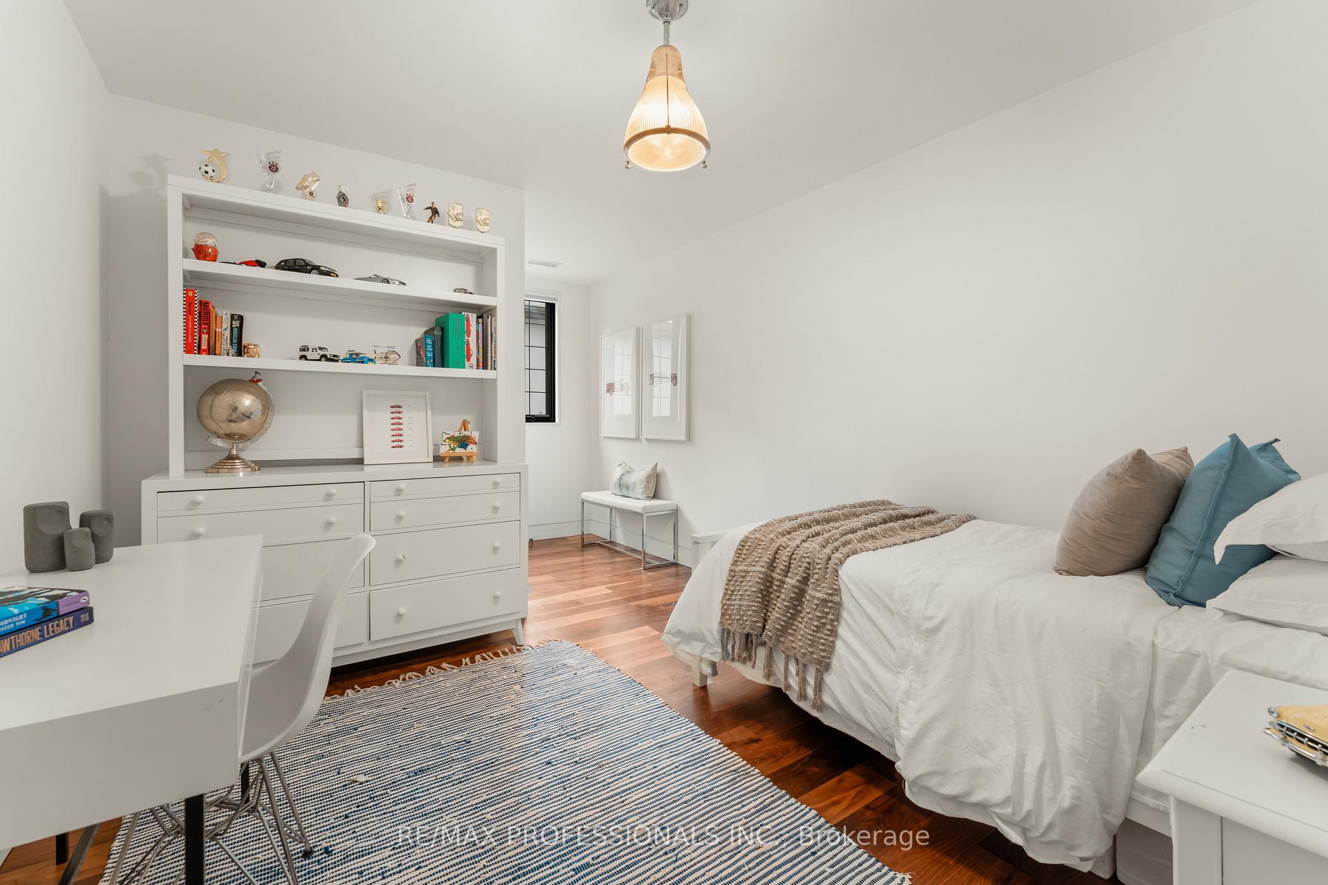 Photo 23 of 80 Humbervale Boulevard, Etobicoke, Stonegate-Queensway — HOMEH