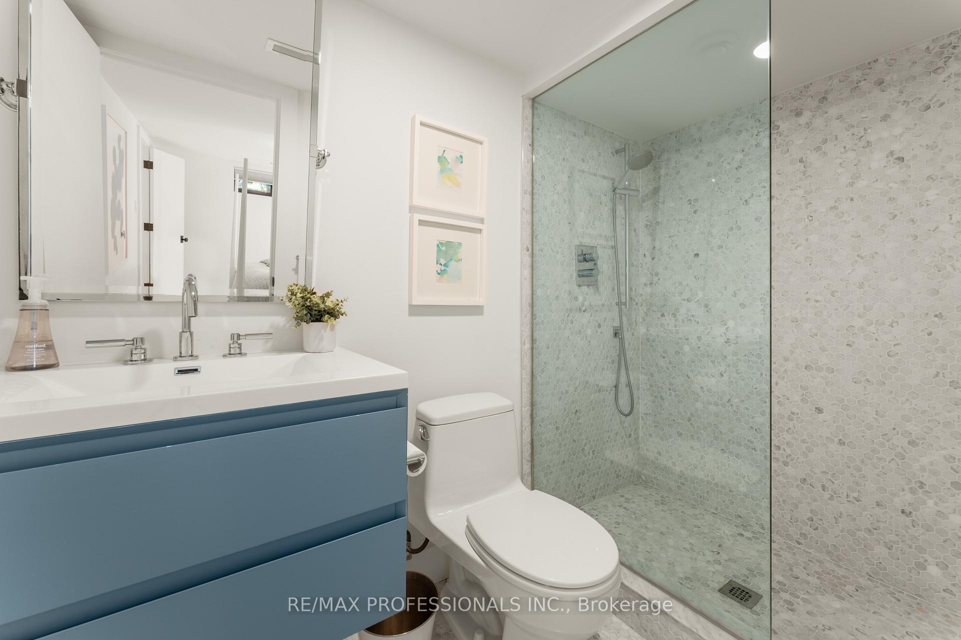 Photo 40 of 80 Humbervale Boulevard, Etobicoke, Stonegate-Queensway — HOMEH