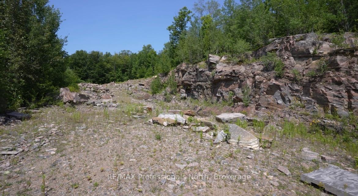 Photo 5 of 1975 Queens Line Road, Minden Hills, Minden — HOMEH