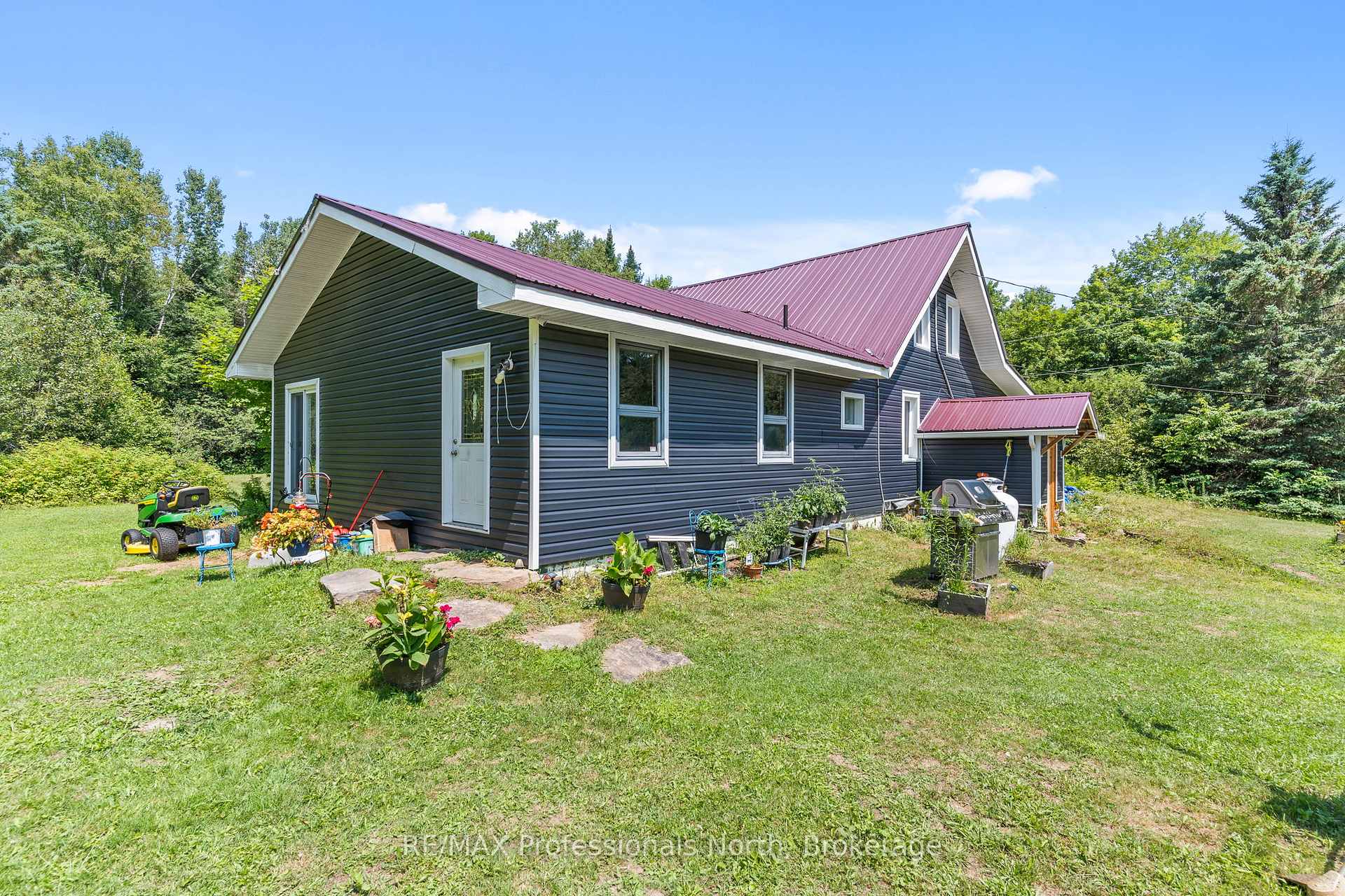 Photo 7 of 1975 Queens Line Road, Minden Hills, Minden — HOMEH